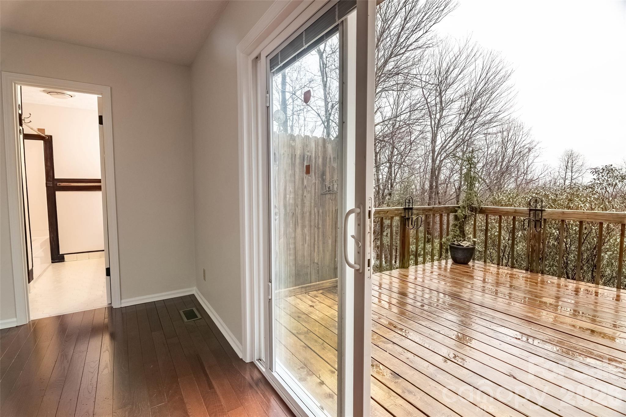120 Breckenridge Court — Hendersonville