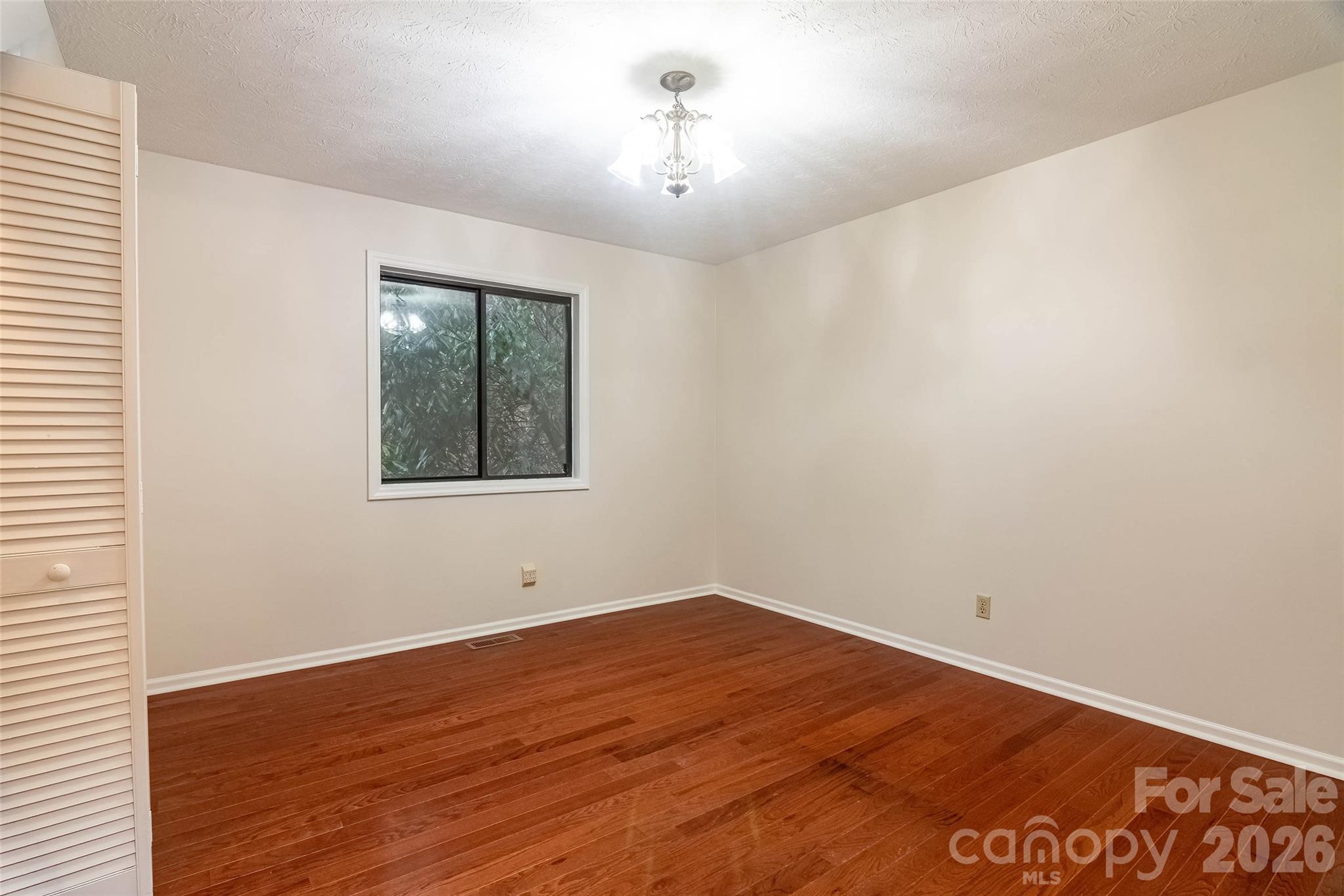 120 Breckenridge Court — Hendersonville