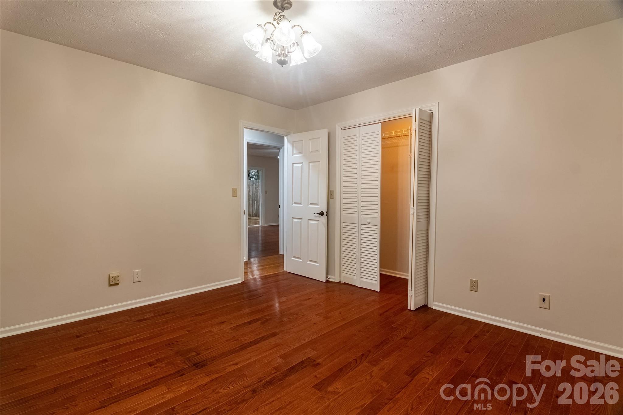 120 Breckenridge Court — Hendersonville