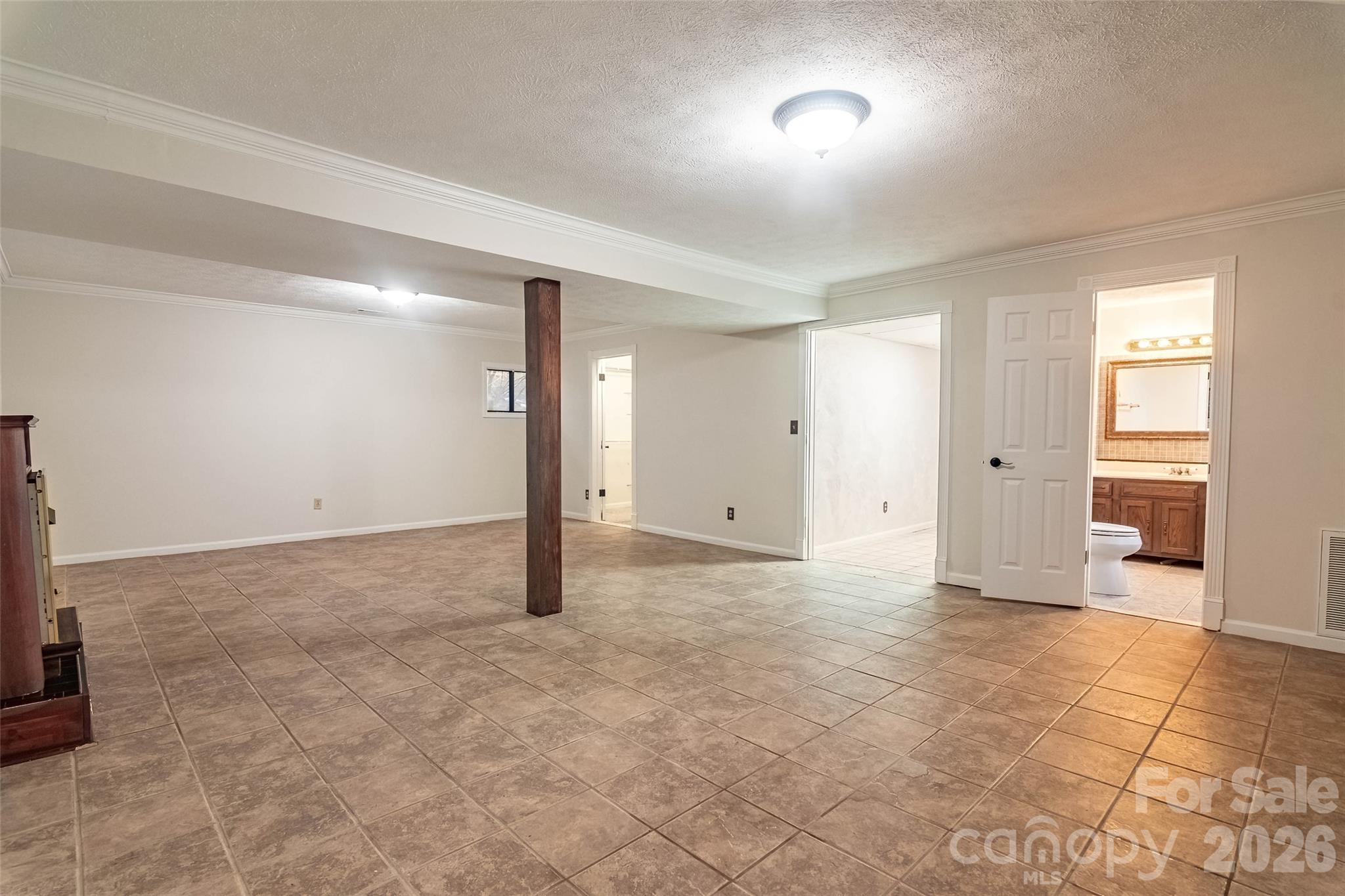 120 Breckenridge Court — Hendersonville