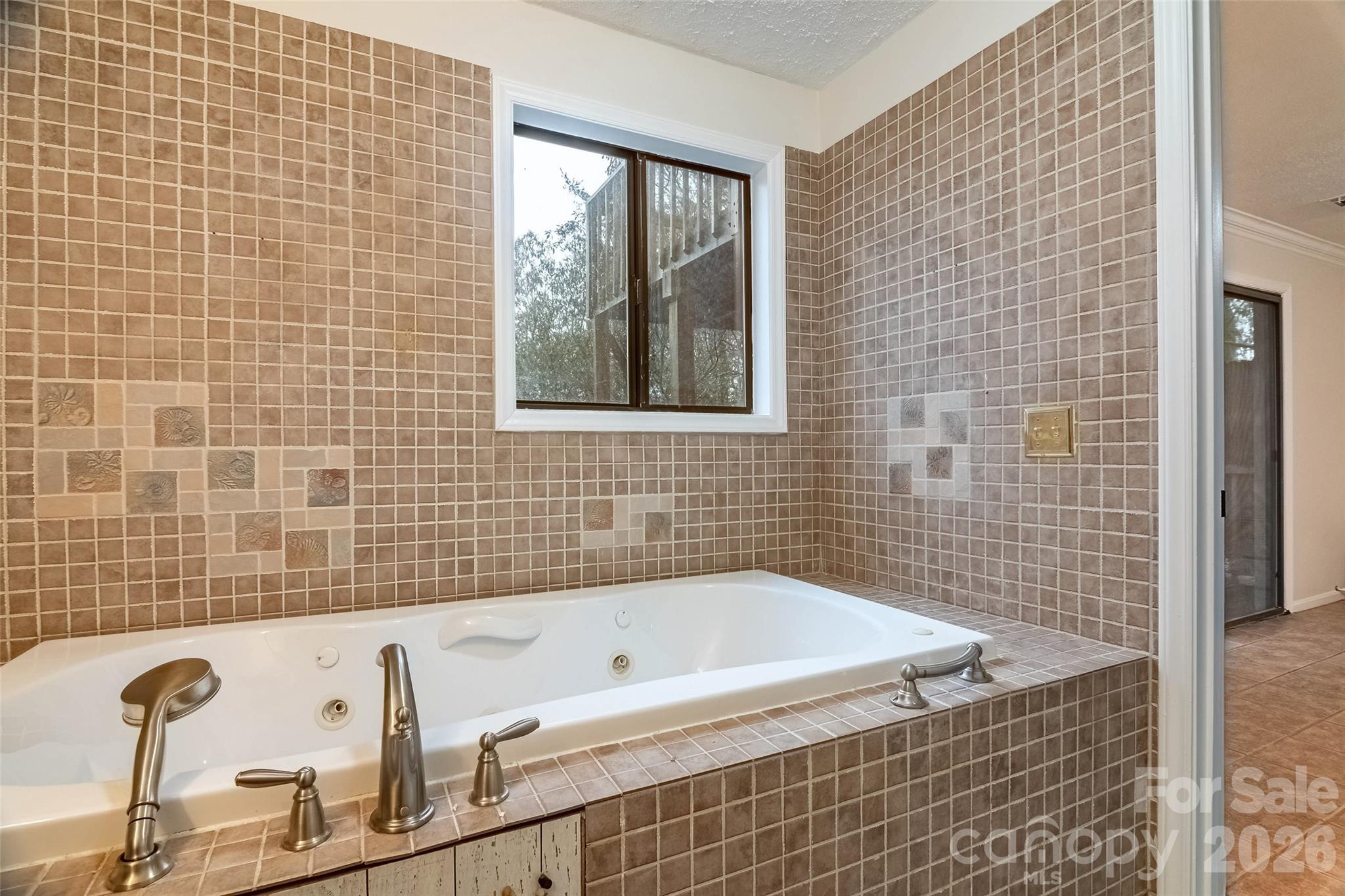 120 Breckenridge Court — Hendersonville