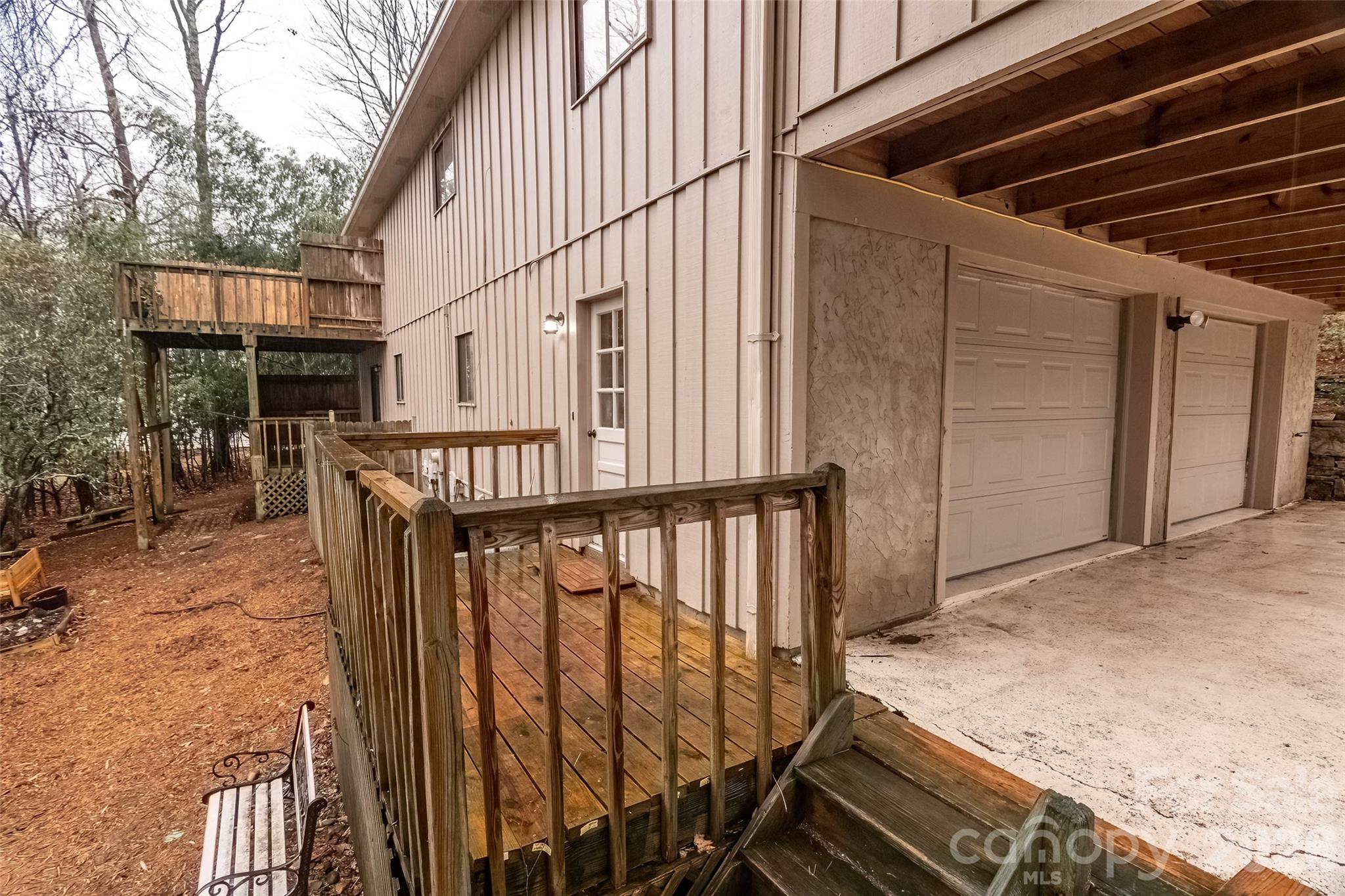120 Breckenridge Court — Hendersonville