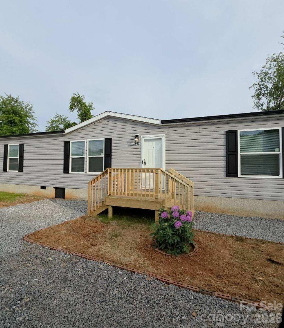 3613 Jamestown Road — Morganton
