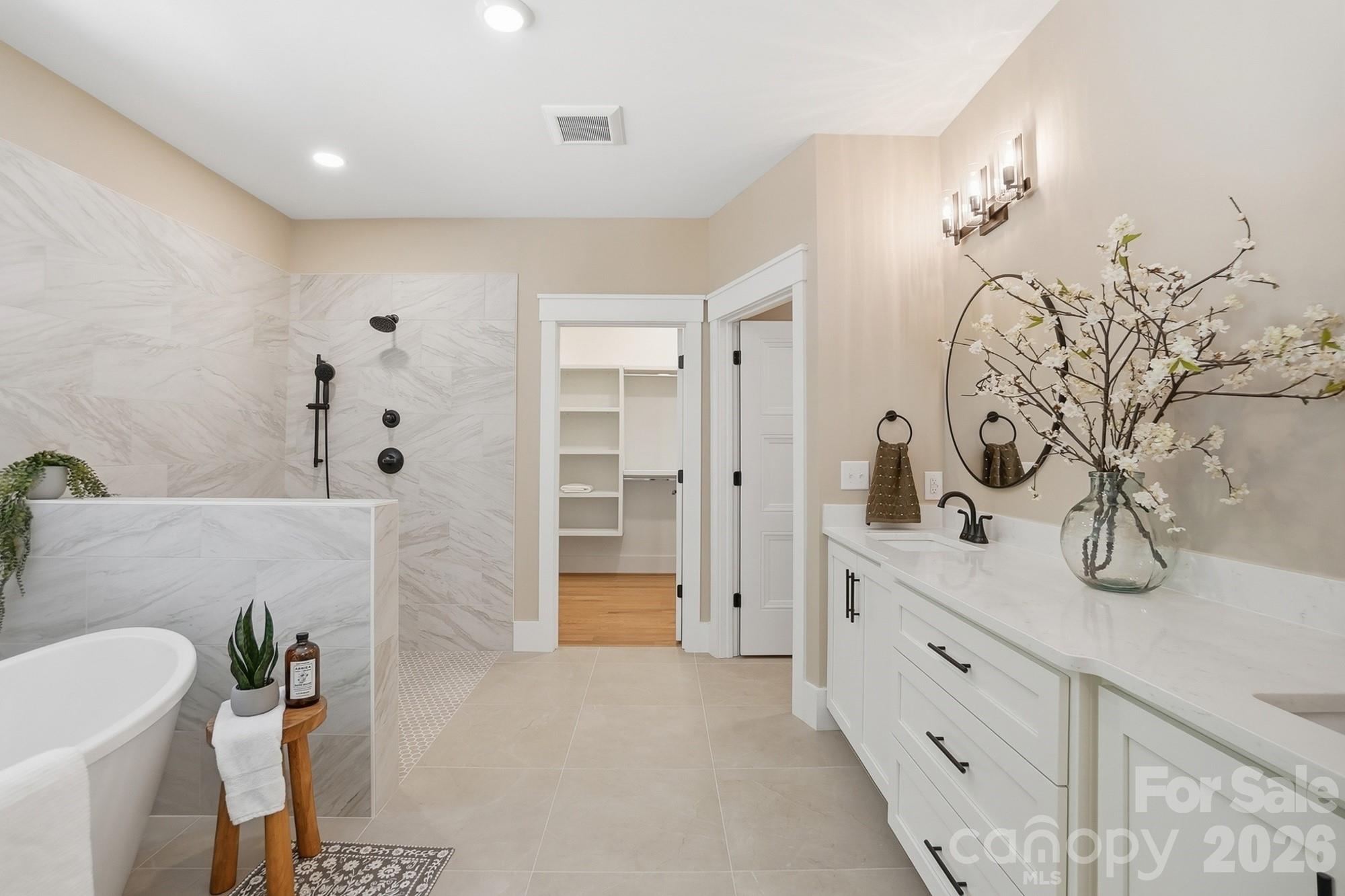 6109 Charity Drive — Marshville