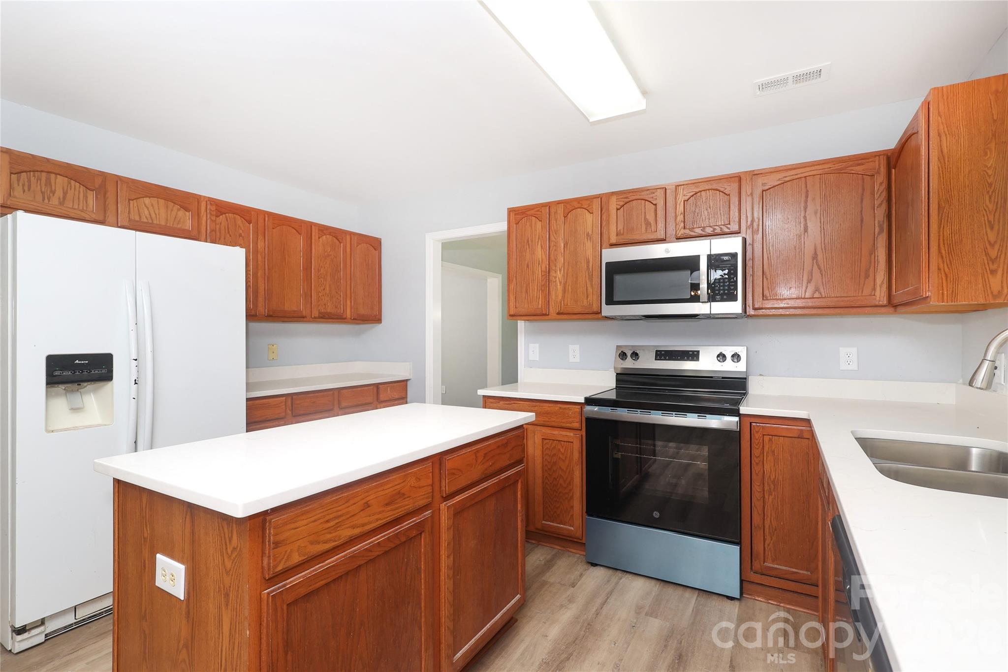 10910 Elm Bend Drive — Charlotte