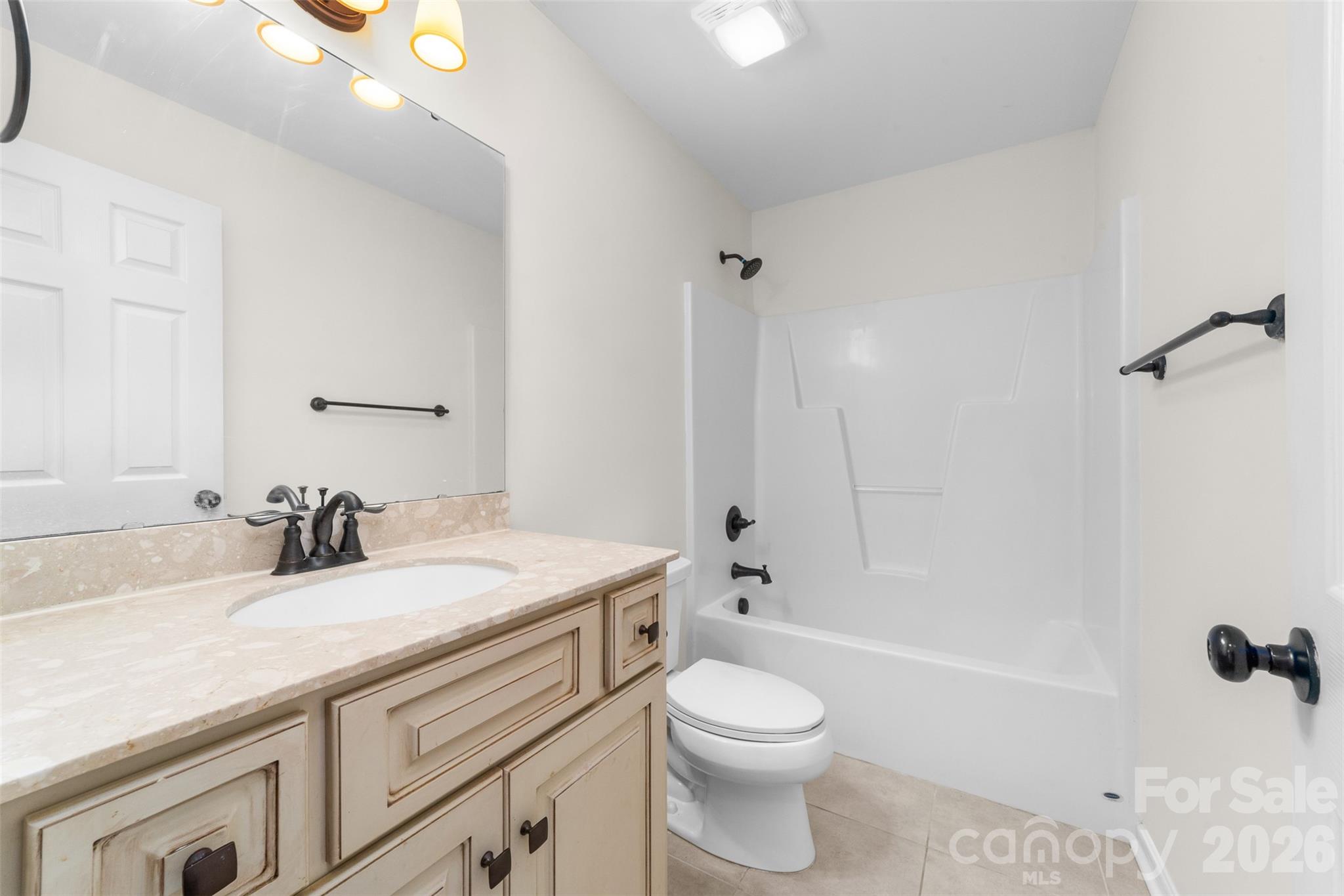 884 Clear Creek Circle — Lincolnton