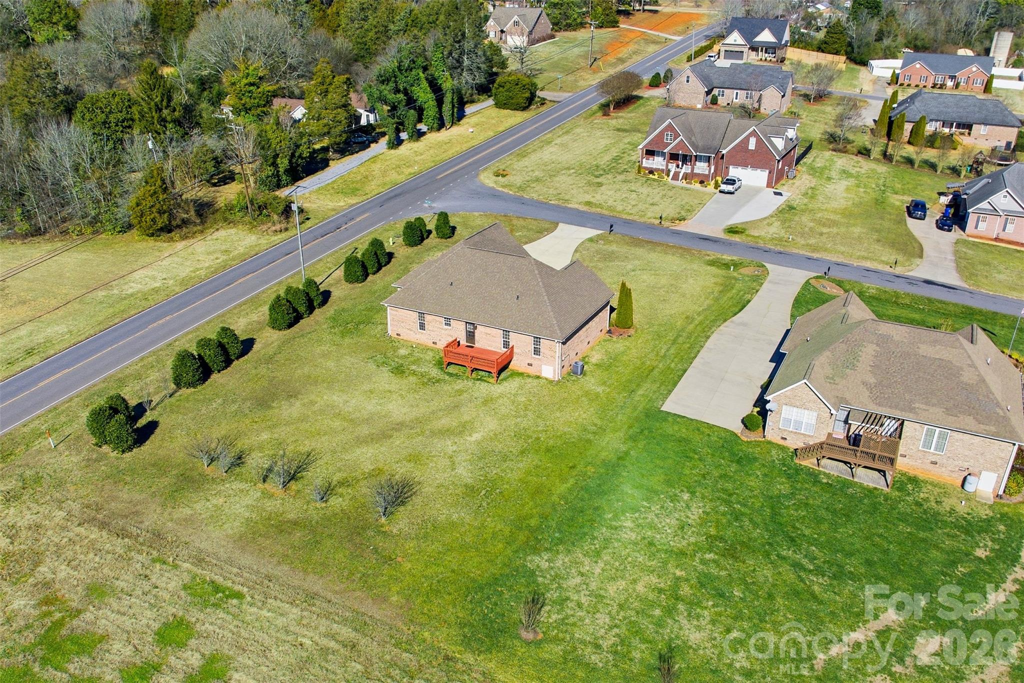 884 Clear Creek Circle — Lincolnton
