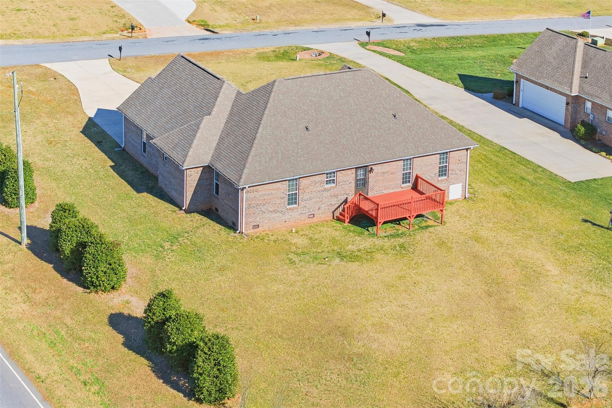 884 Clear Creek Circle — Lincolnton
