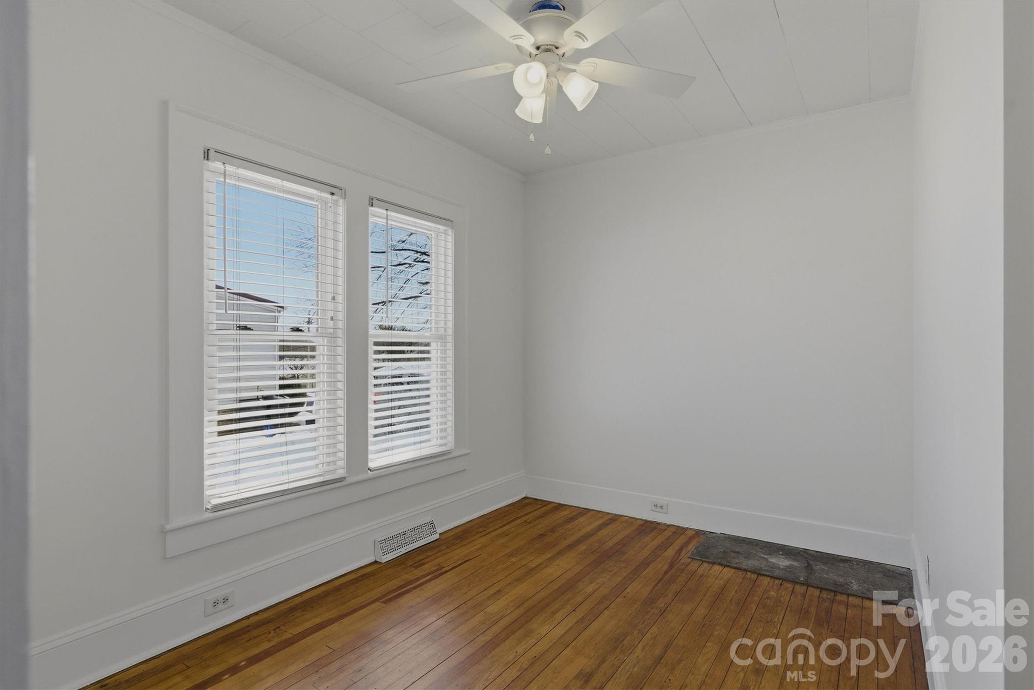 112 Myrtle Street — Morganton
