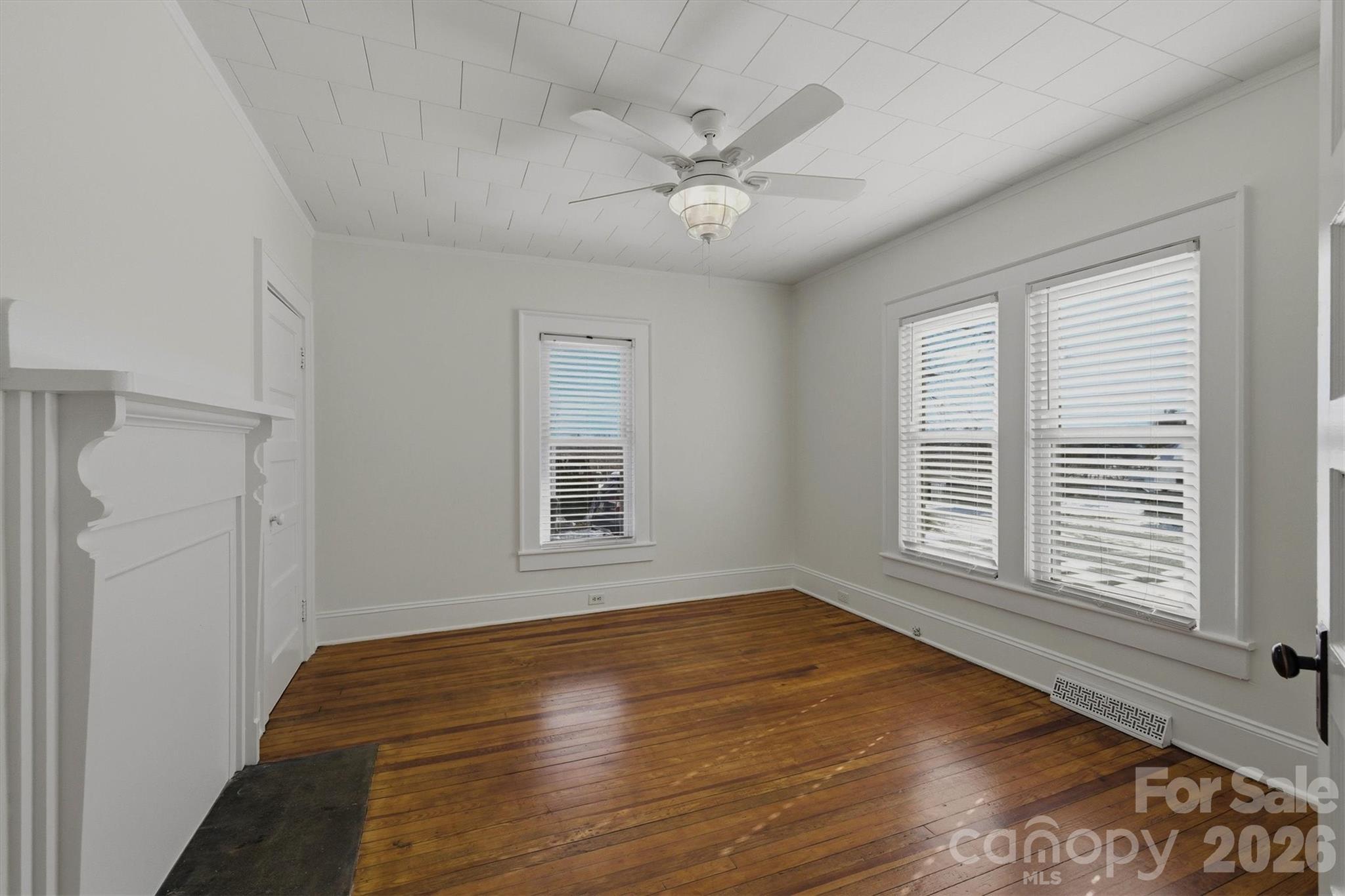 112 Myrtle Street — Morganton
