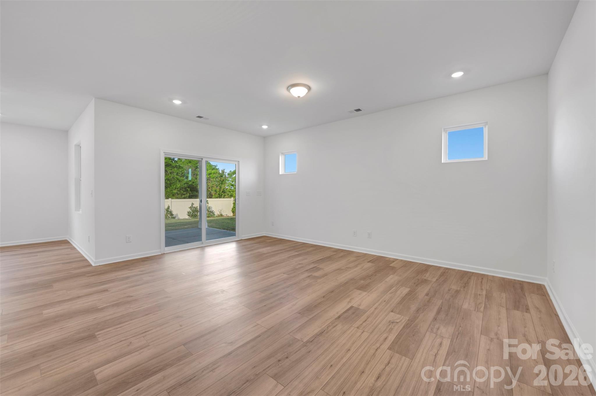 408 Willoughby Park Drive — Monroe