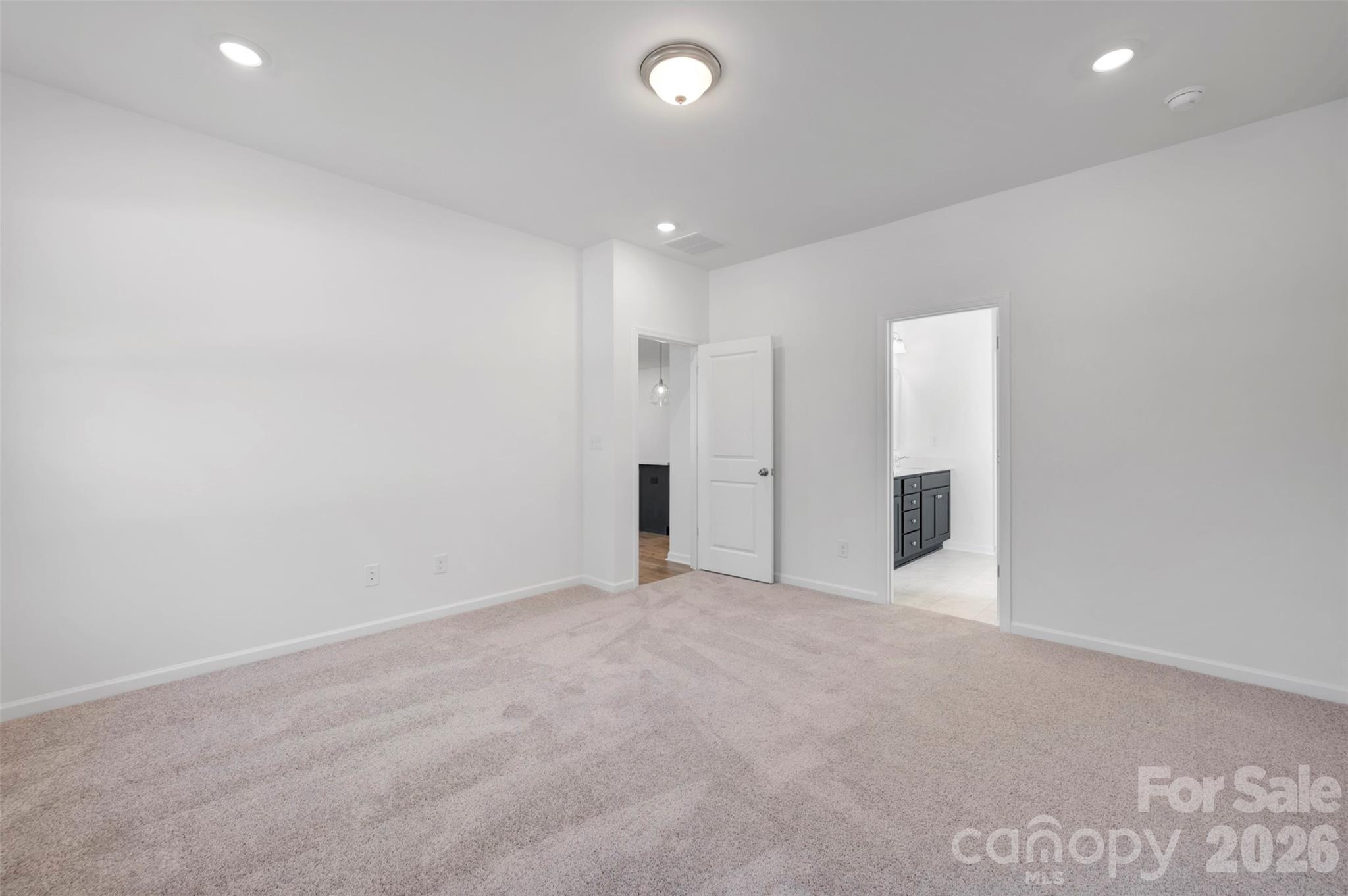 408 Willoughby Park Drive — Monroe