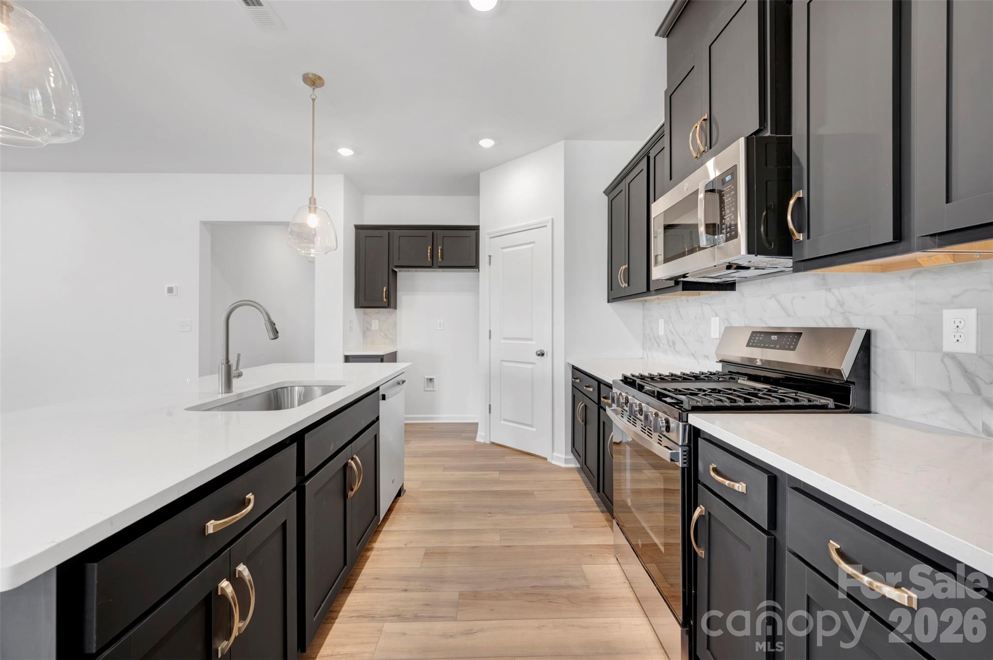 408 Willoughby Park Drive — Monroe