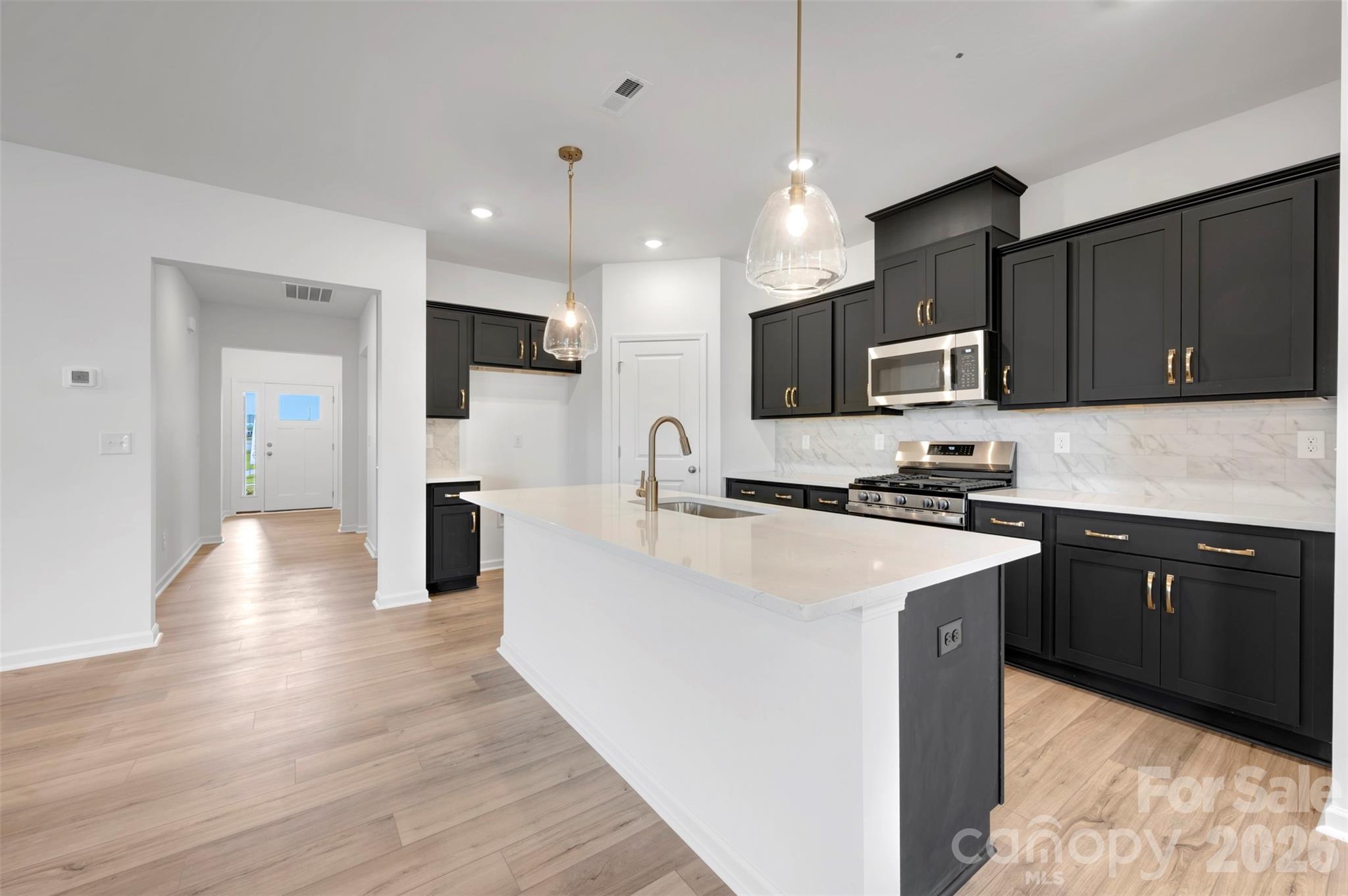 408 Willoughby Park Drive — Monroe