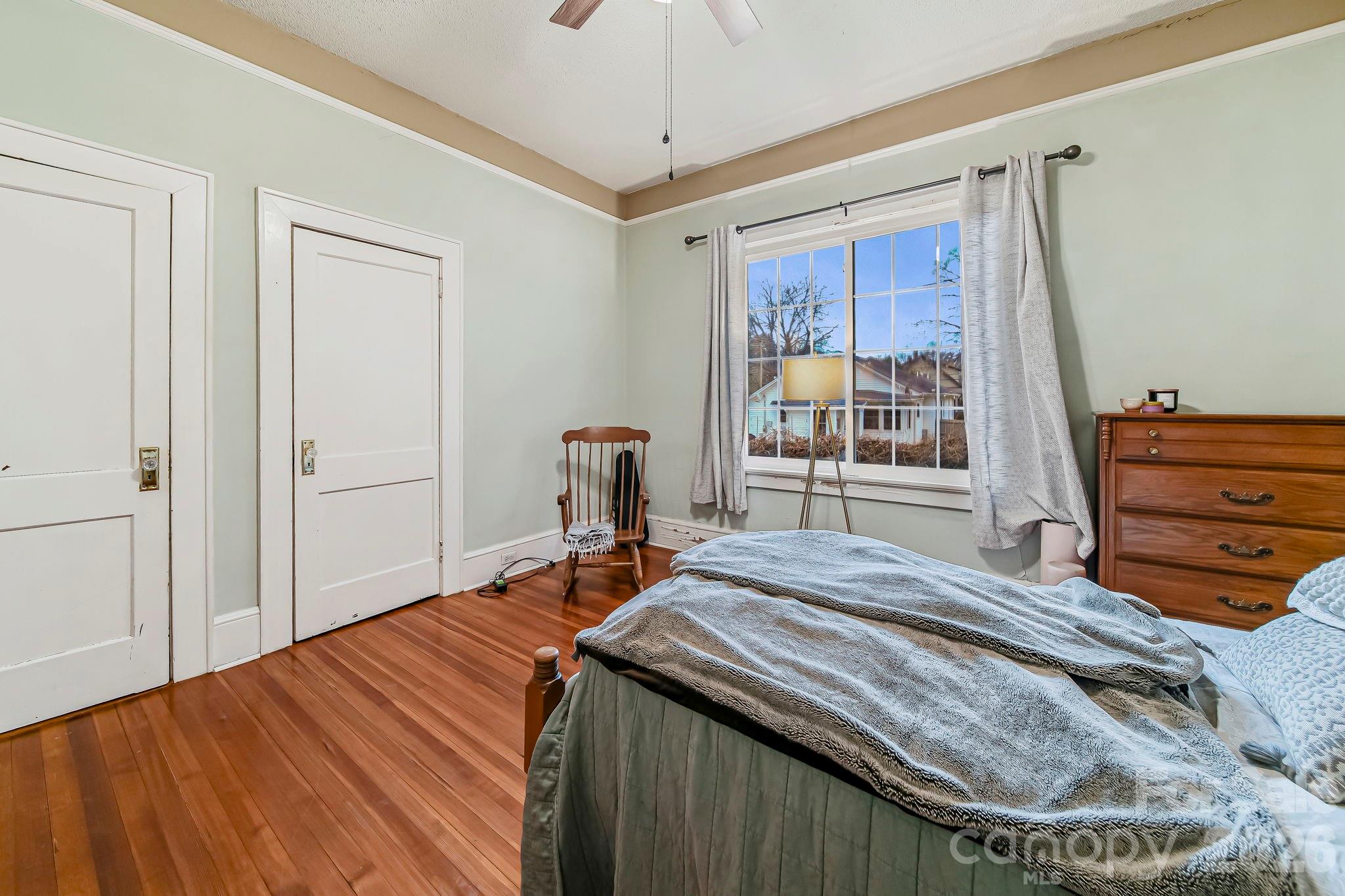 707 S York Street — Gastonia