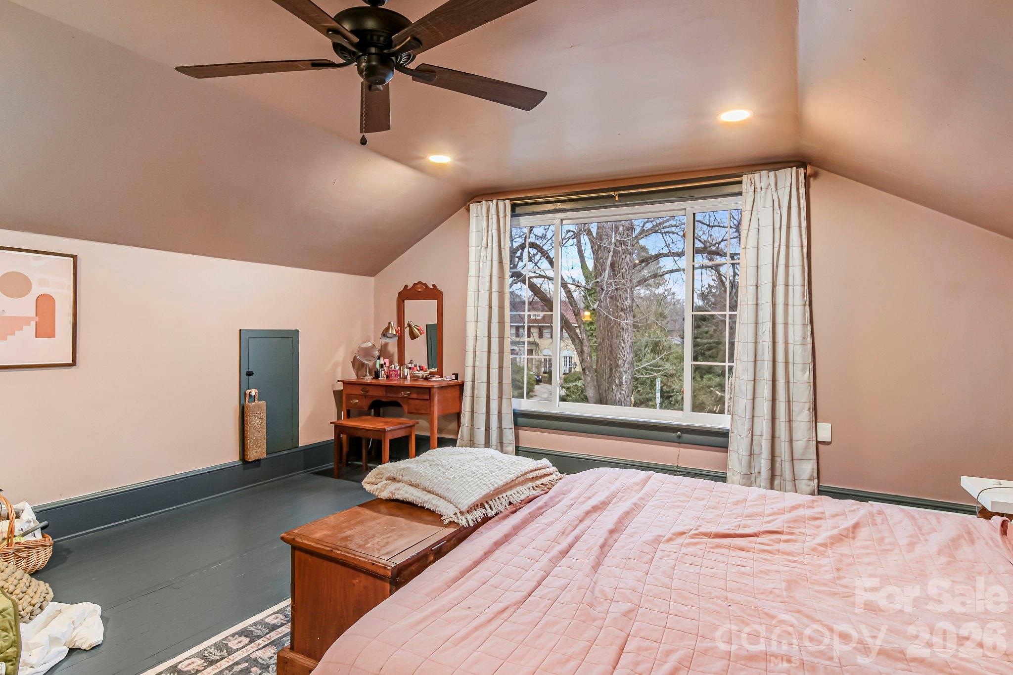 707 S York Street — Gastonia