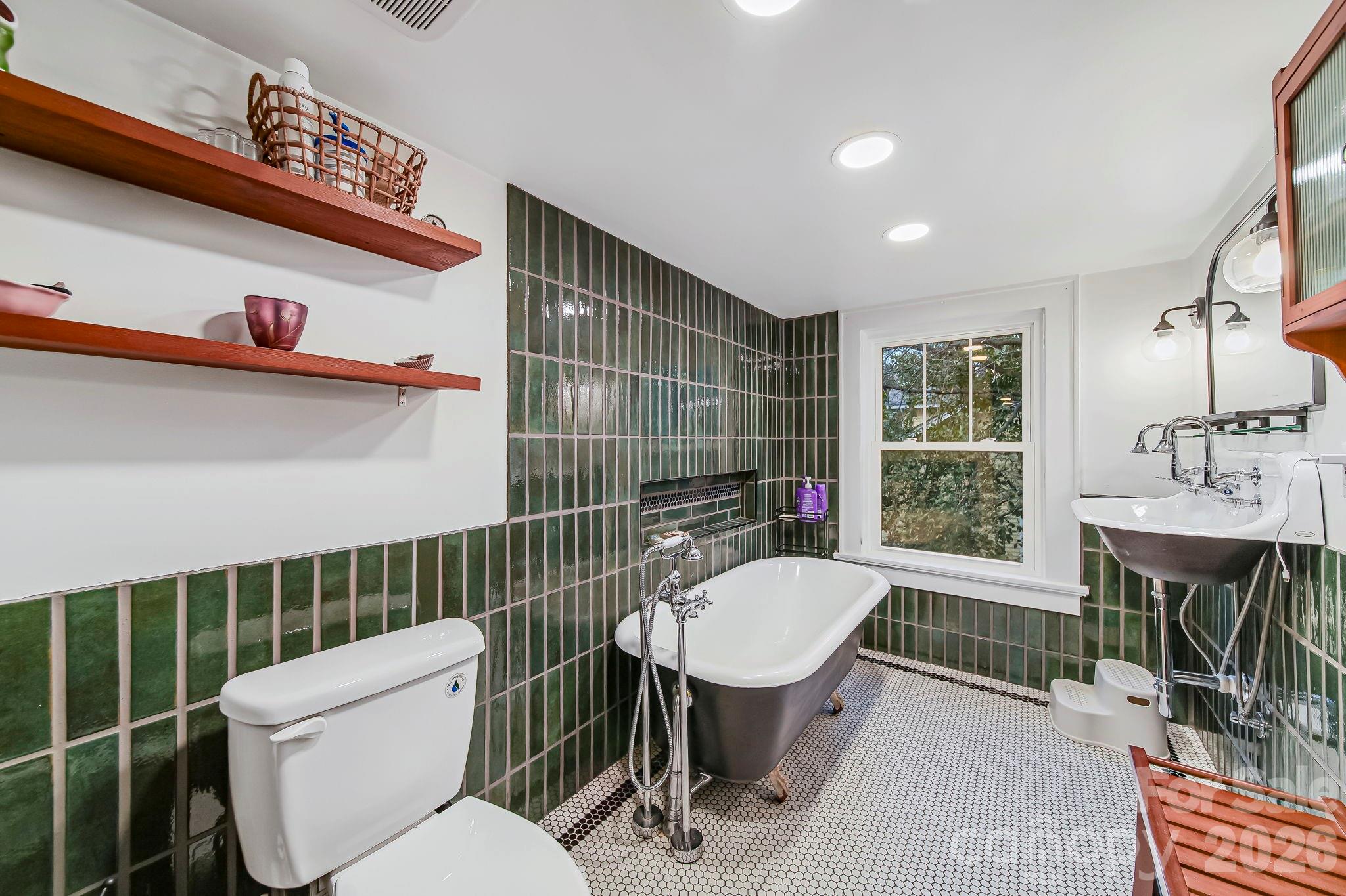 707 S York Street — Gastonia