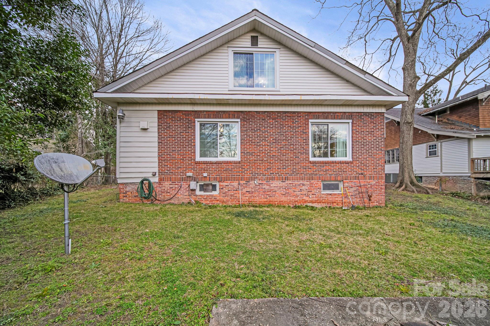 707 S York Street — Gastonia
