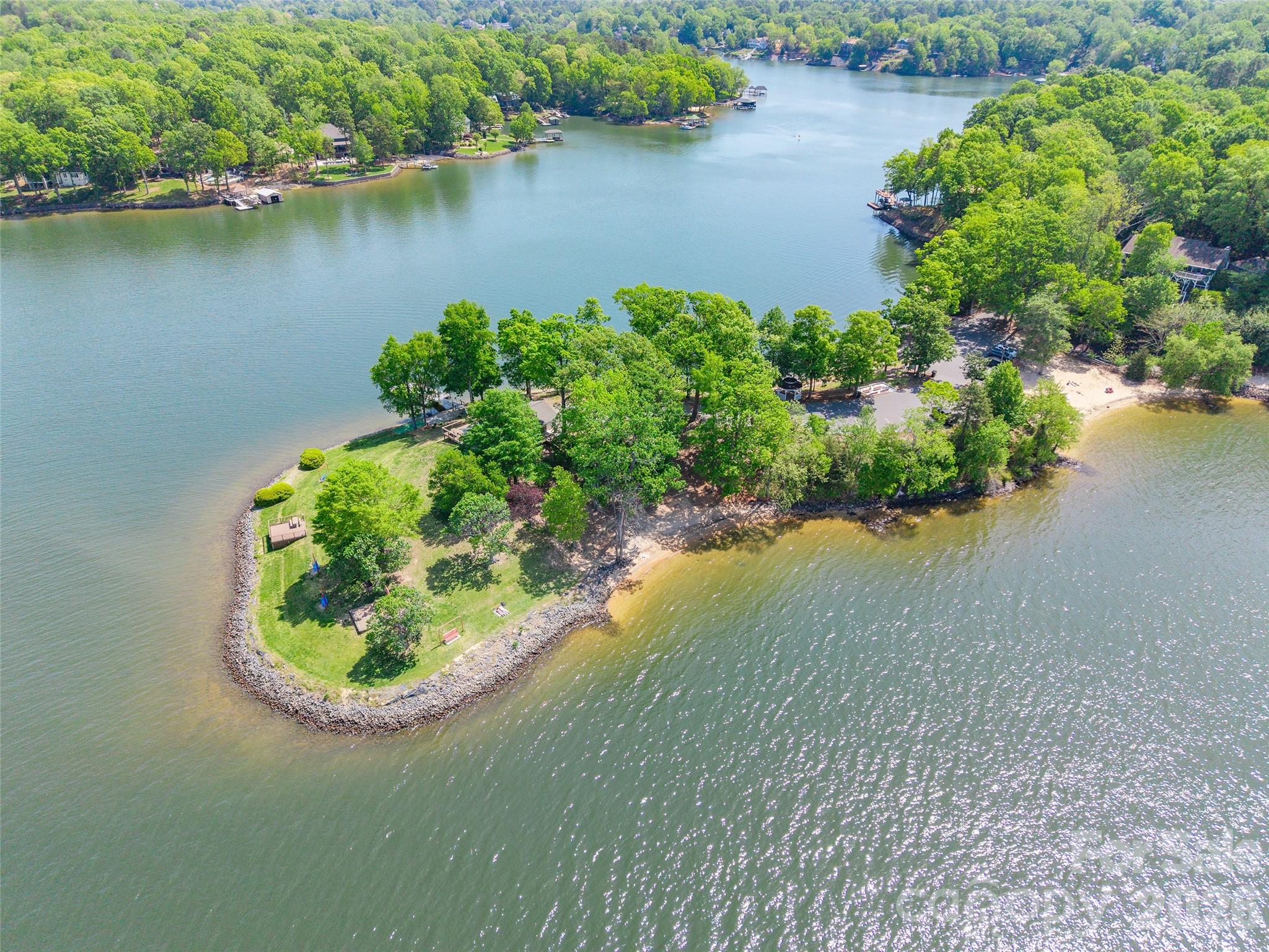 555 Pine Links Drive — Tega Cay