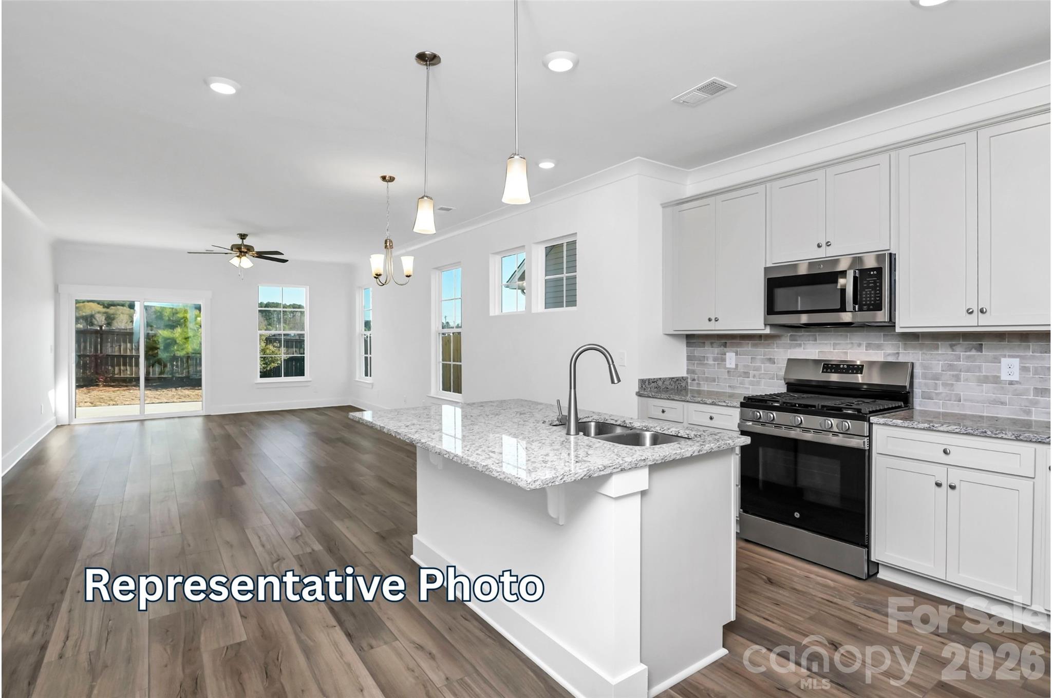 13122 Foxberry Road — Charlotte