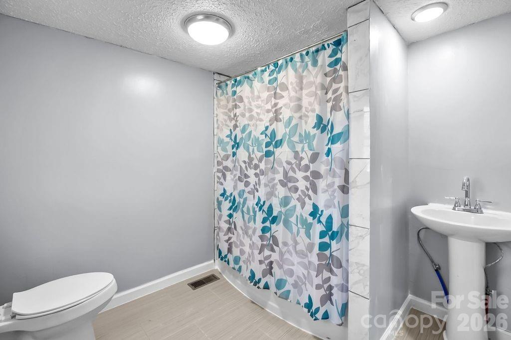 4582 Burkemont Road — Morganton