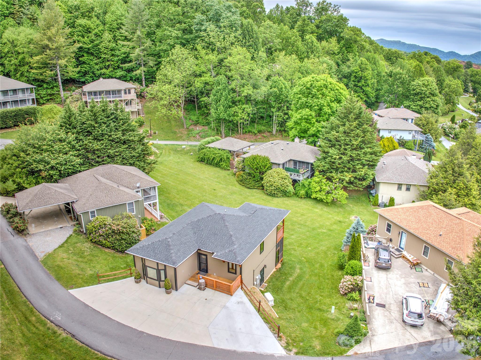 47 Winghaven Heights — Waynesville