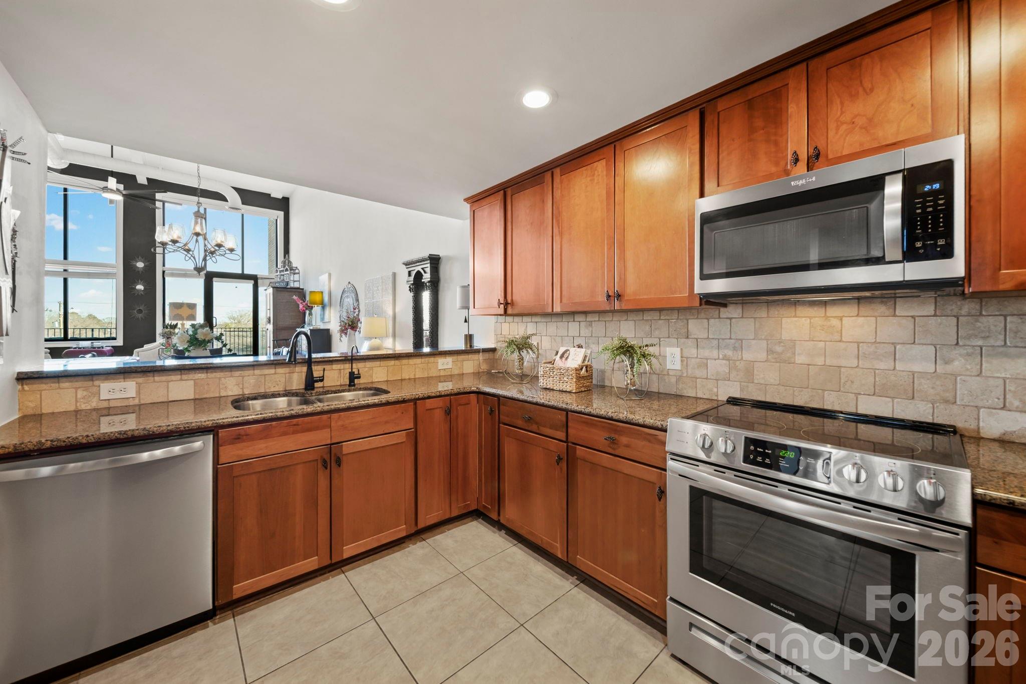 589 Catawba Street E — Belmont