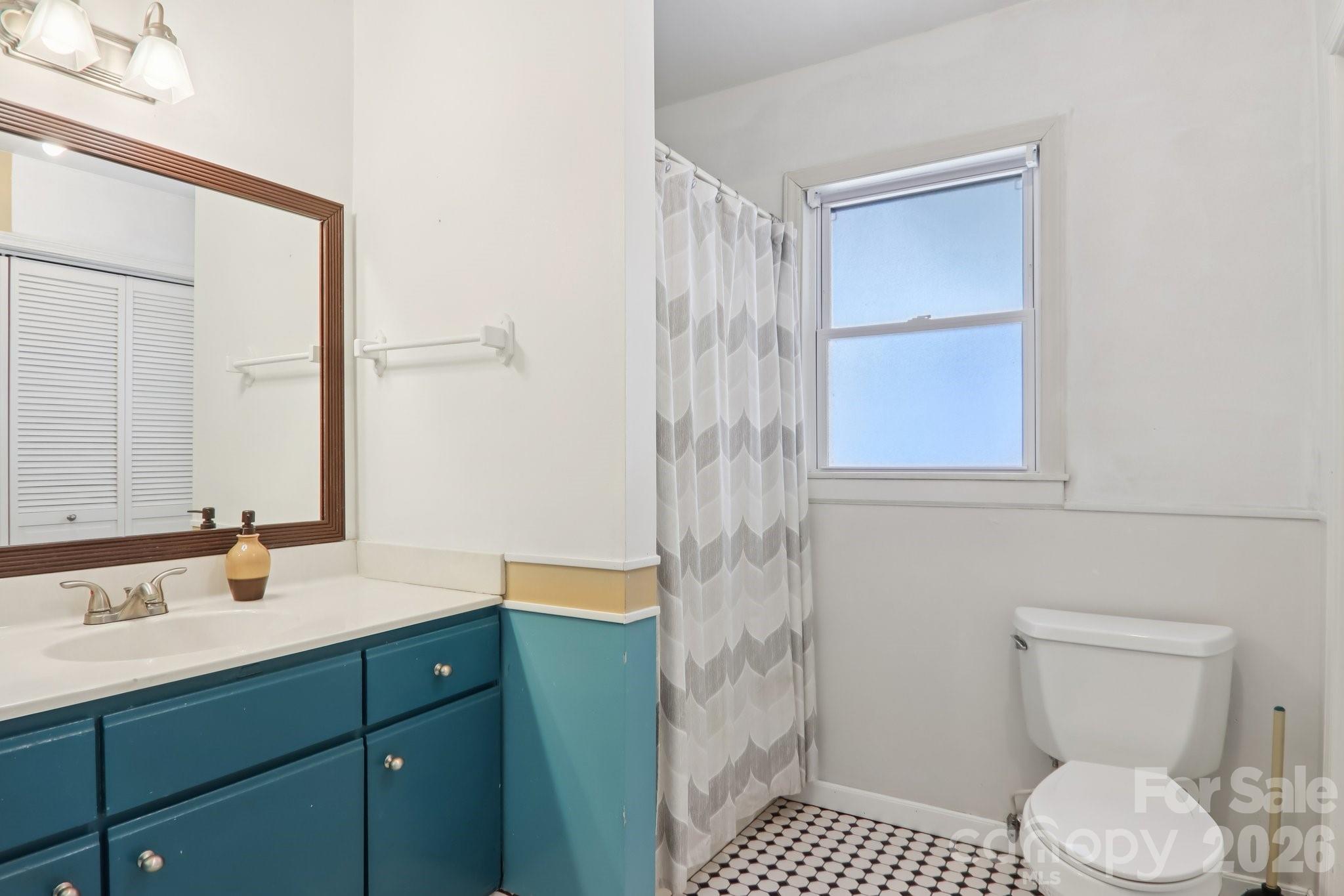 210 Spring Valley Drive #624 & 625 — Mars Hill