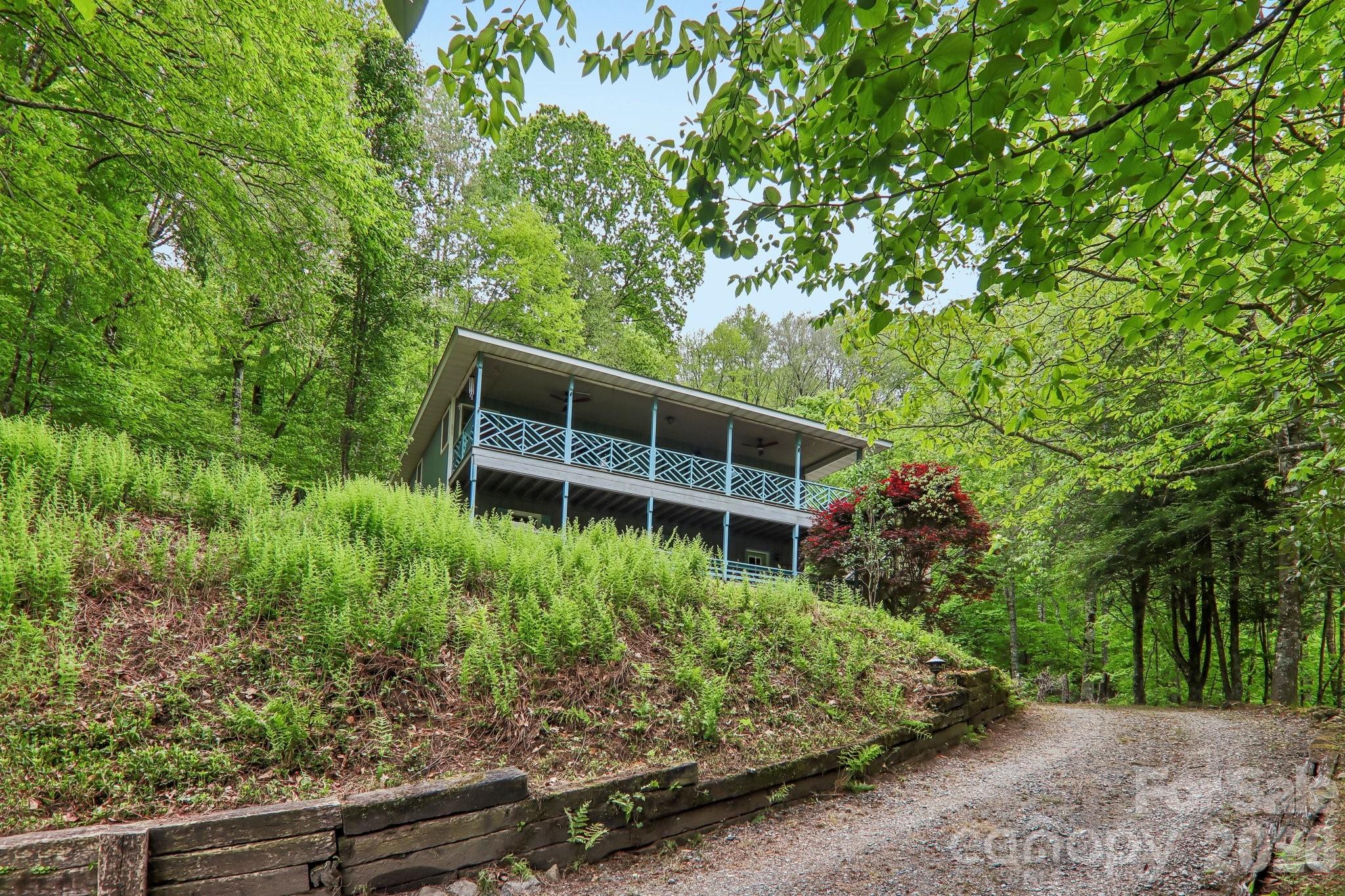 210 Spring Valley Drive #624 & 625 — Mars Hill