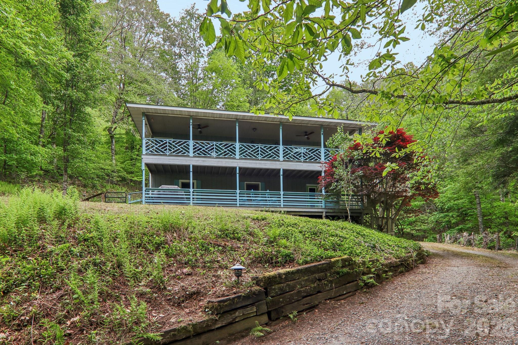 210 Spring Valley Drive #624 & 625 — Mars Hill