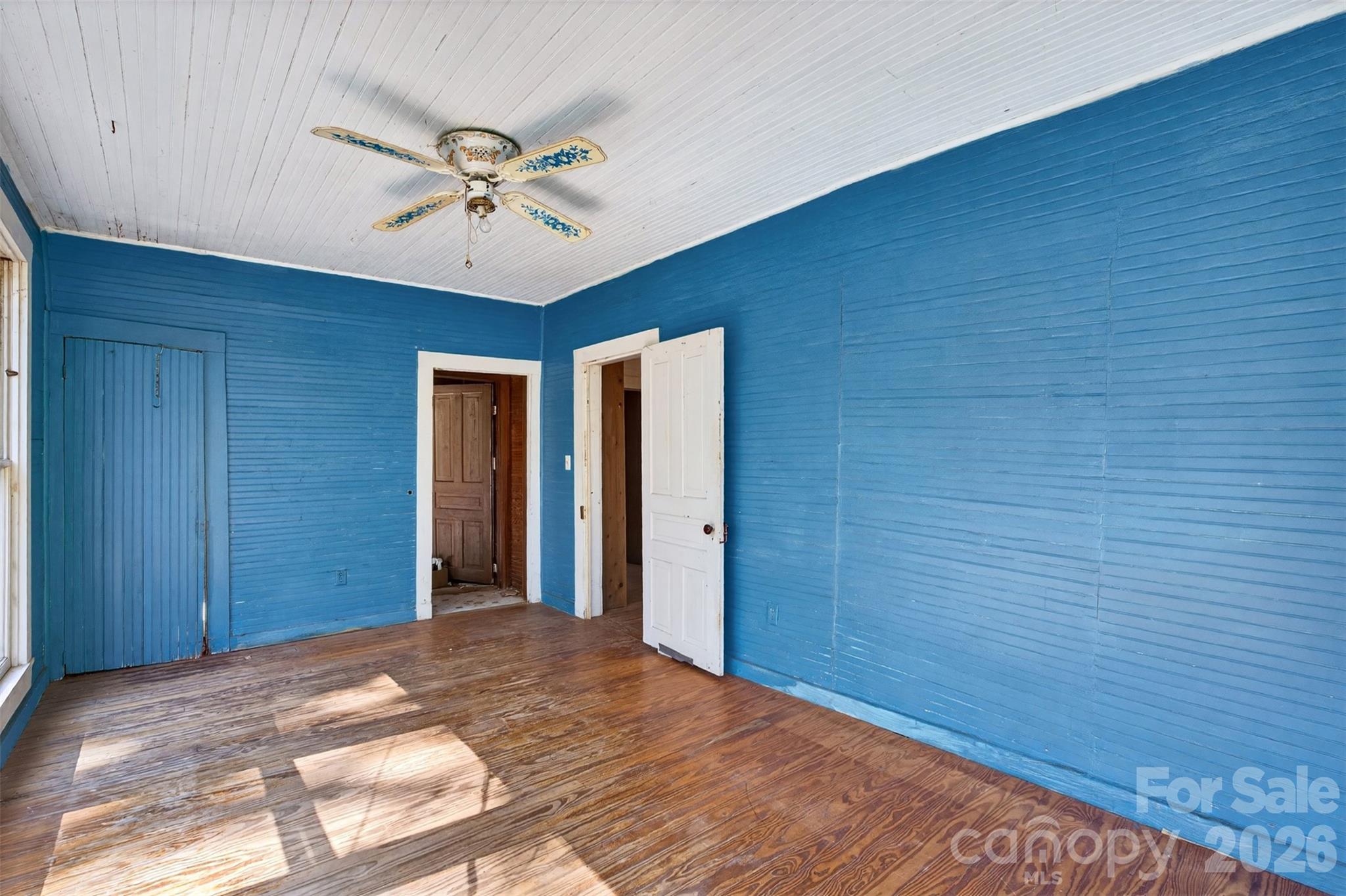 105 Poplar Street — Saluda