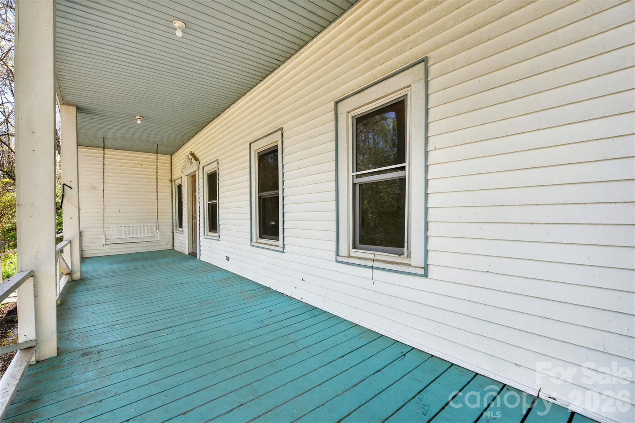 105 Poplar Street — Saluda