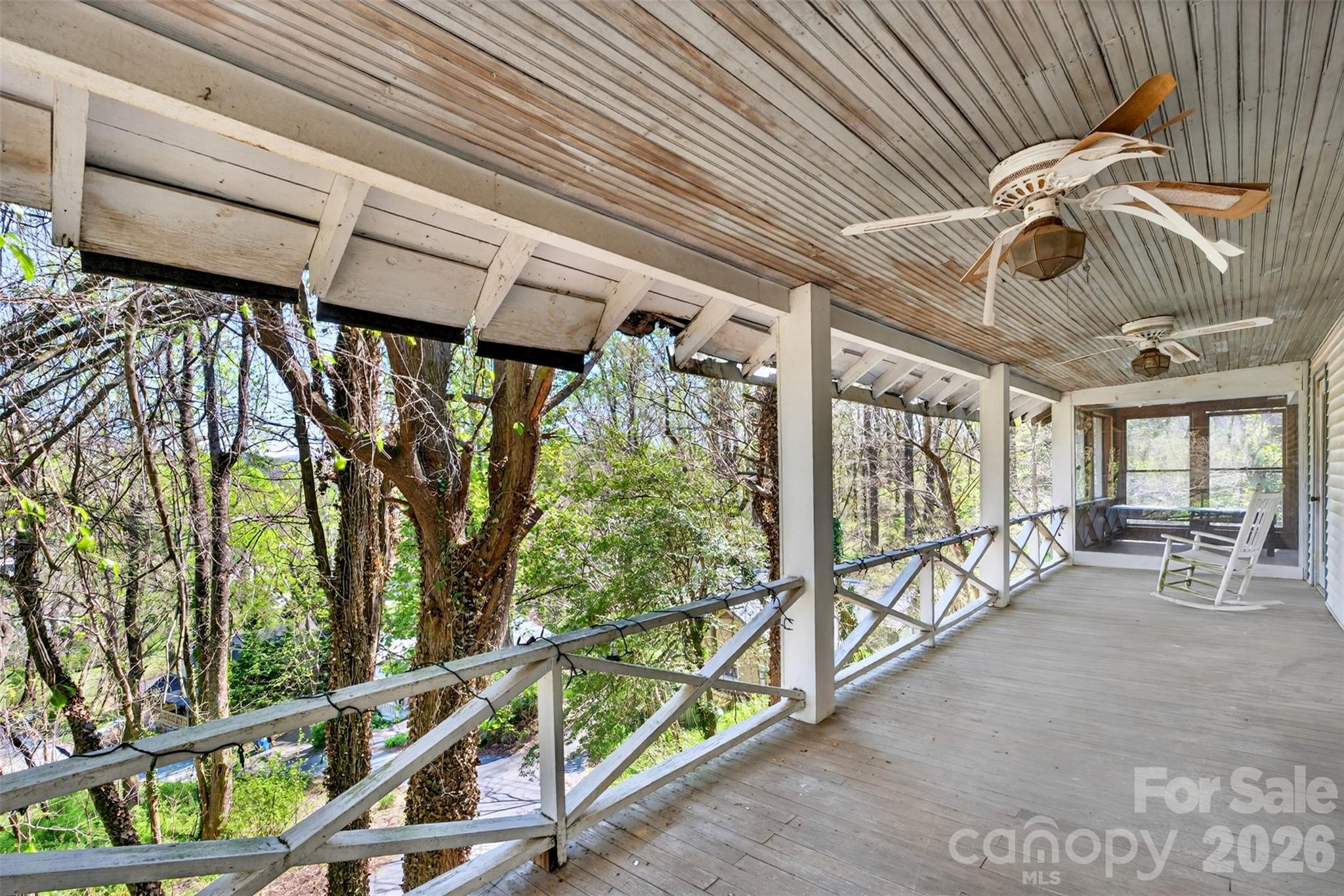 105 Poplar Street — Saluda