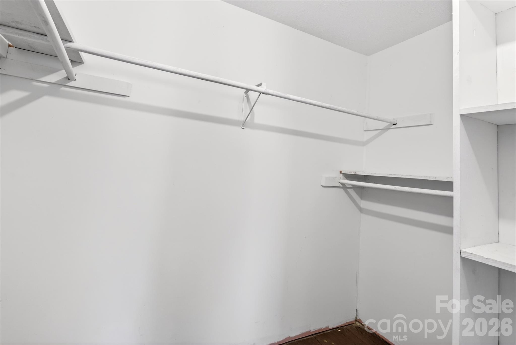 105 Poplar Street — Saluda