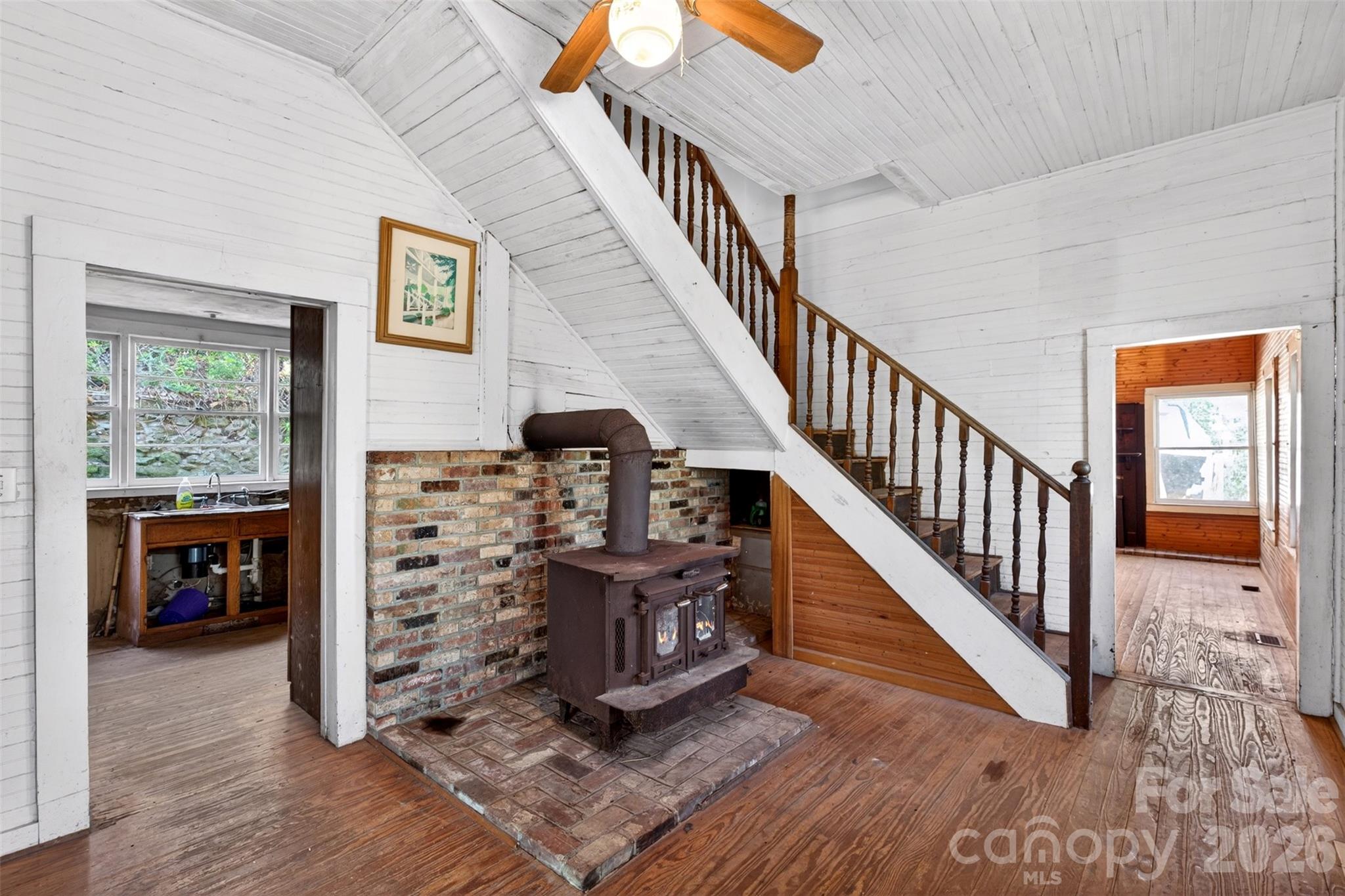 105 Poplar Street — Saluda