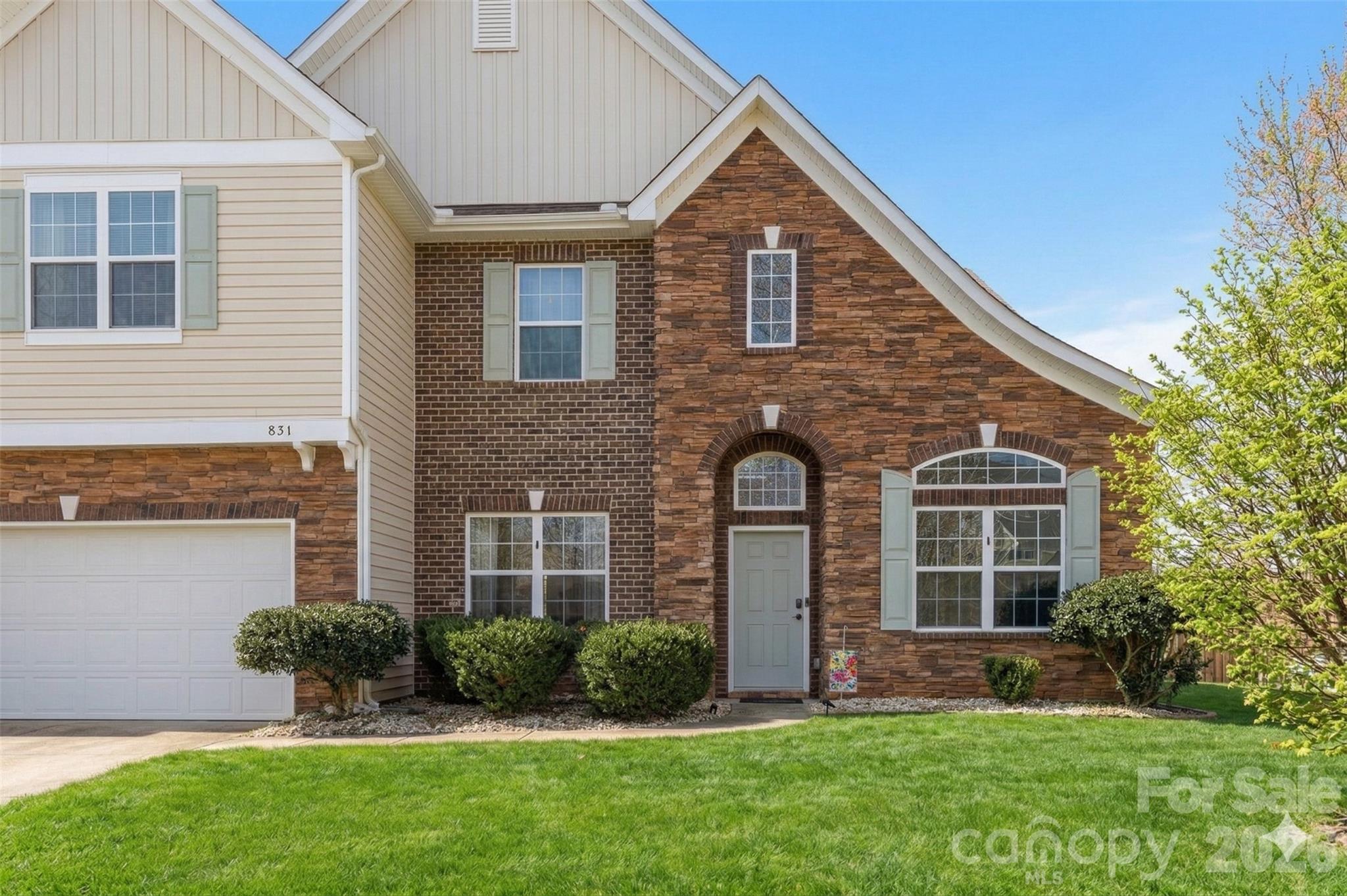 831 Irish Green Drive — Clover