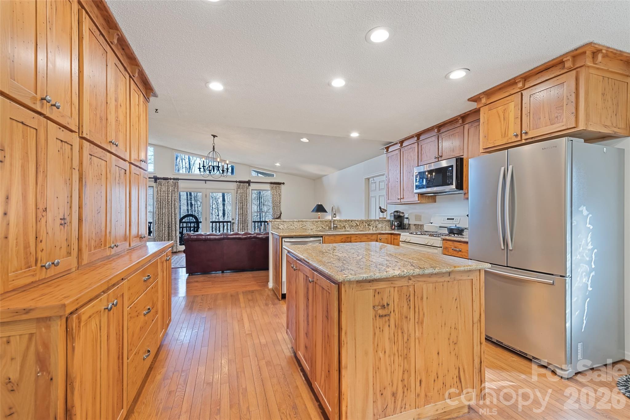 831 Forest Run Road — Whittier