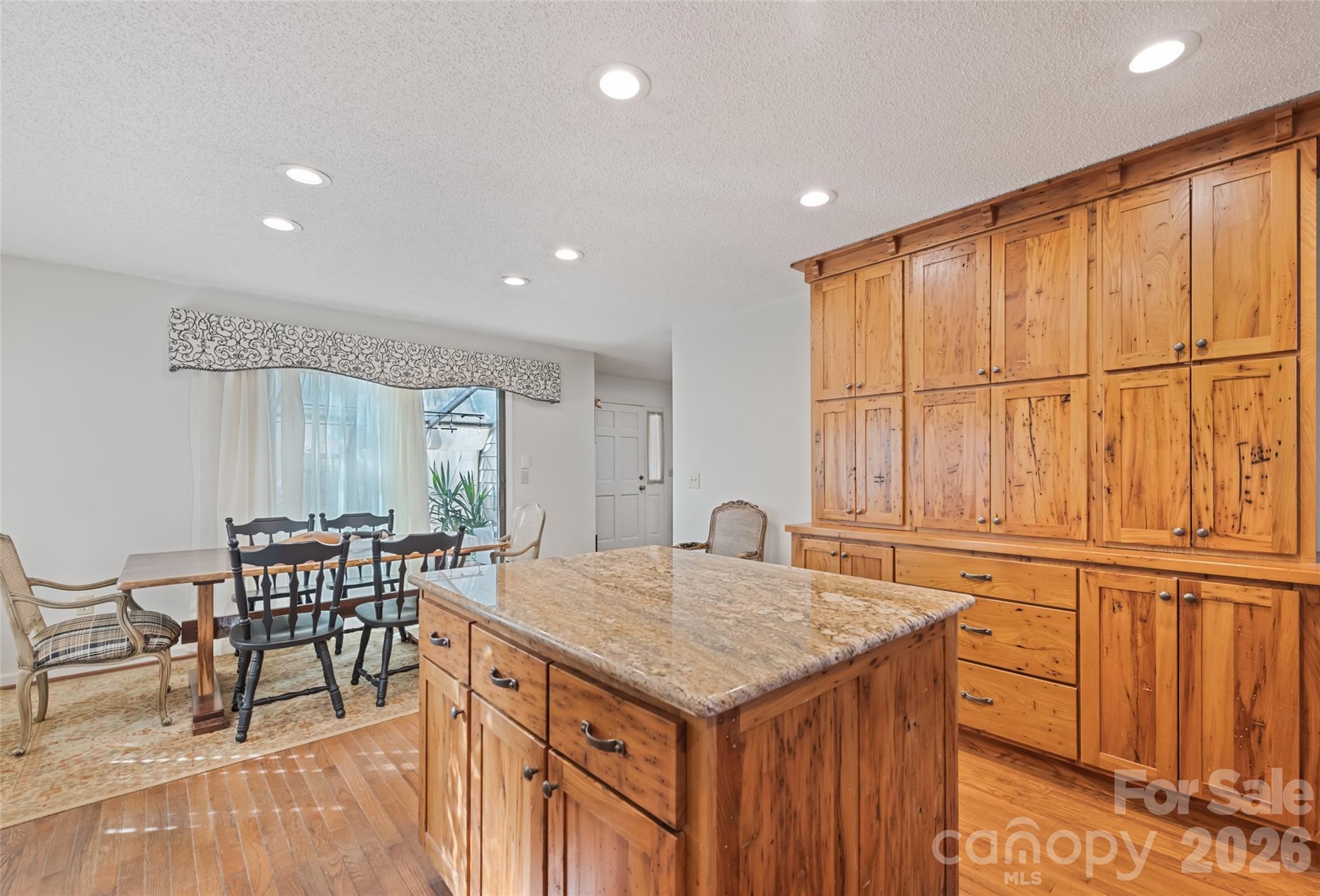 831 Forest Run Road — Whittier