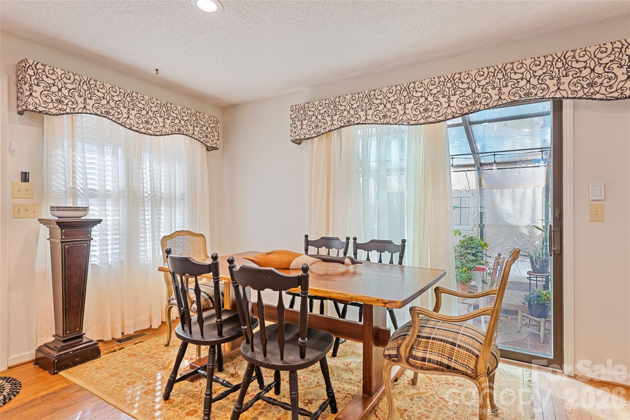 831 Forest Run Road — Whittier