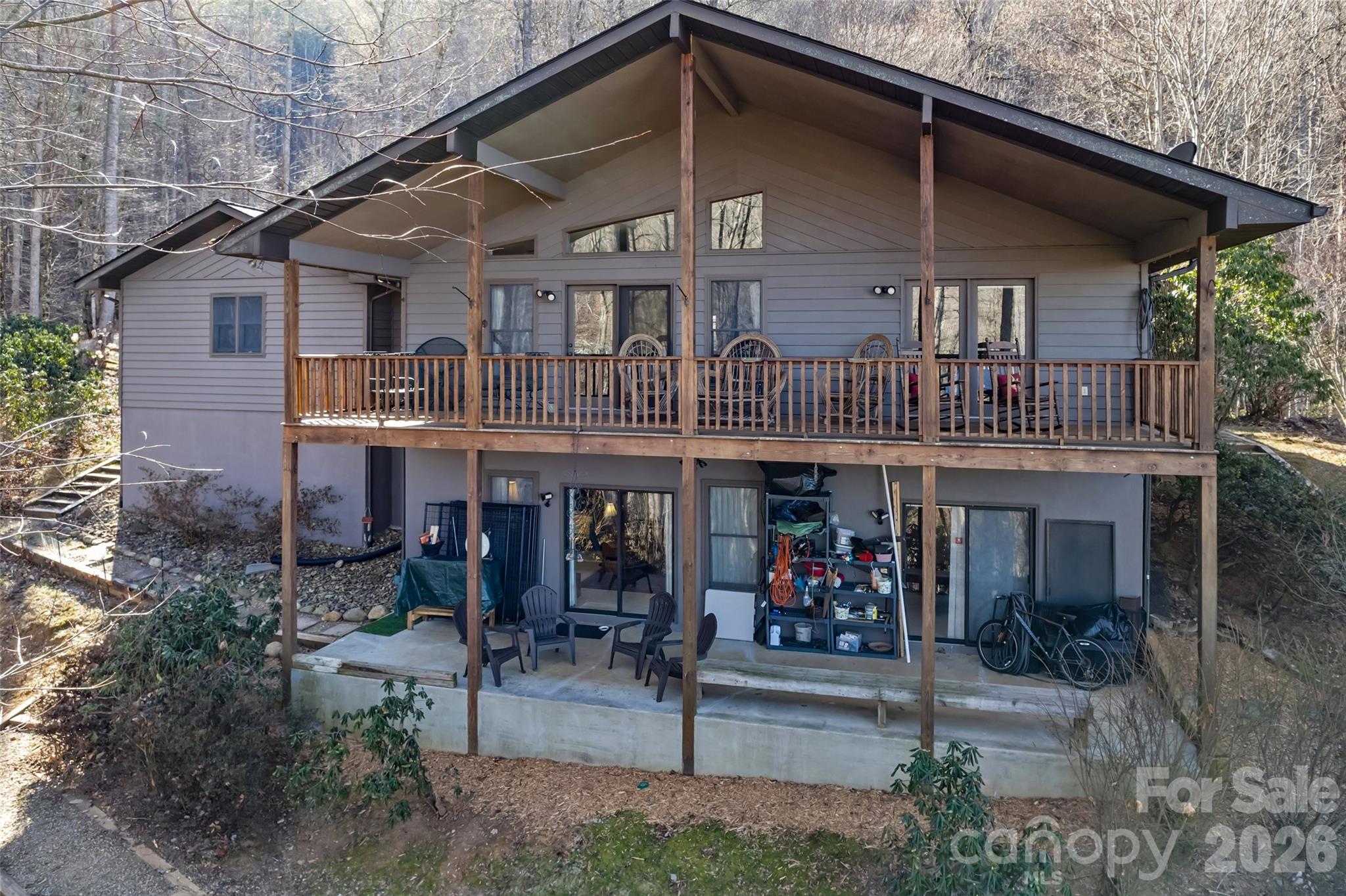 831 Forest Run Road — Whittier