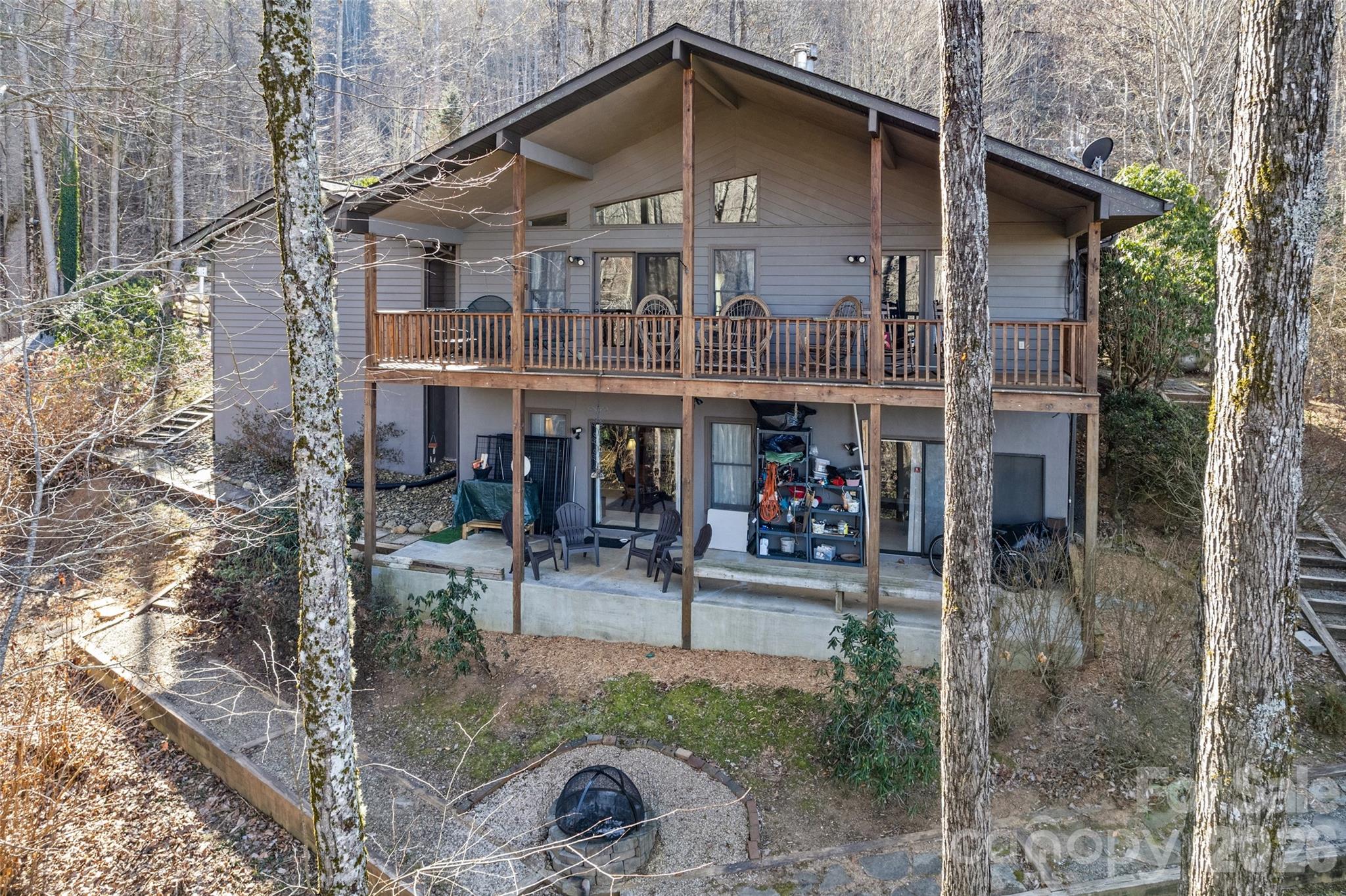 831 Forest Run Road — Whittier