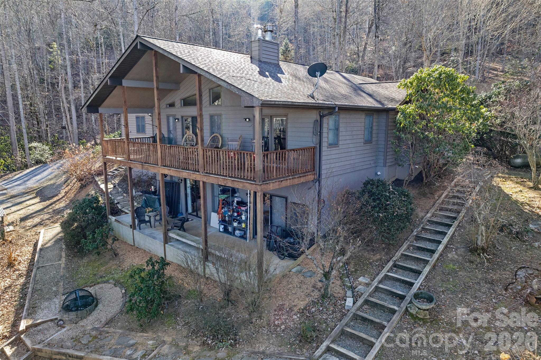 831 Forest Run Road — Whittier