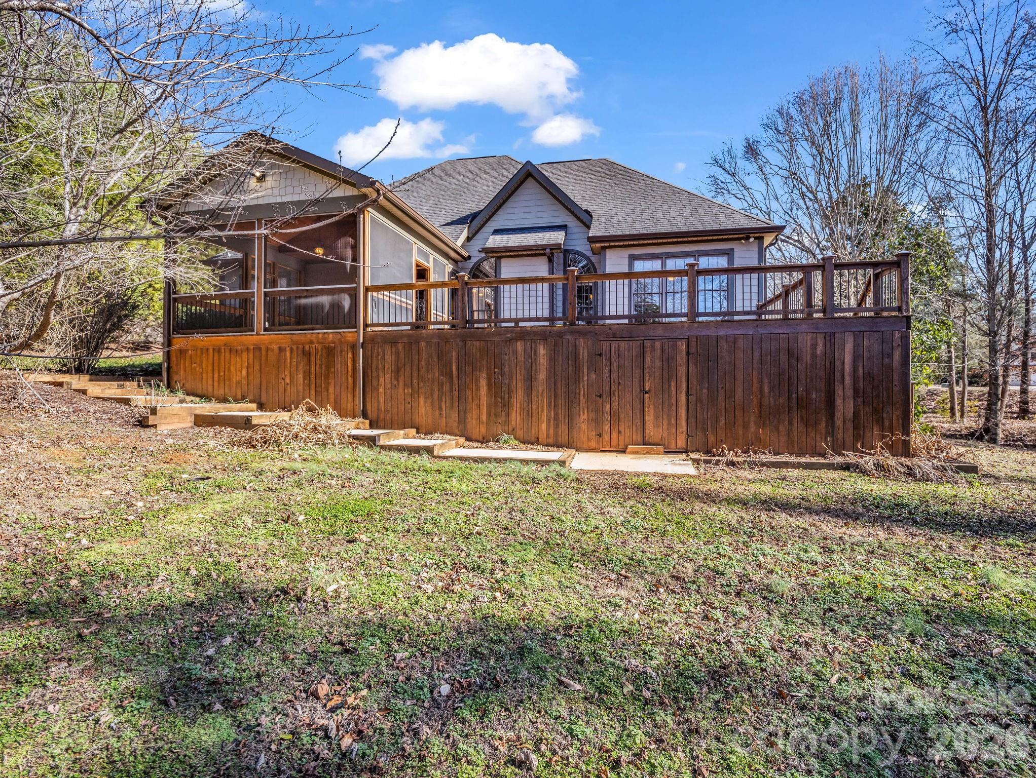 60 Bridge Lane — Tryon