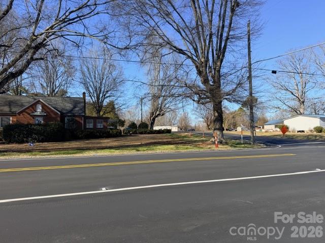 2060 Charlotte Highway — Mooresville