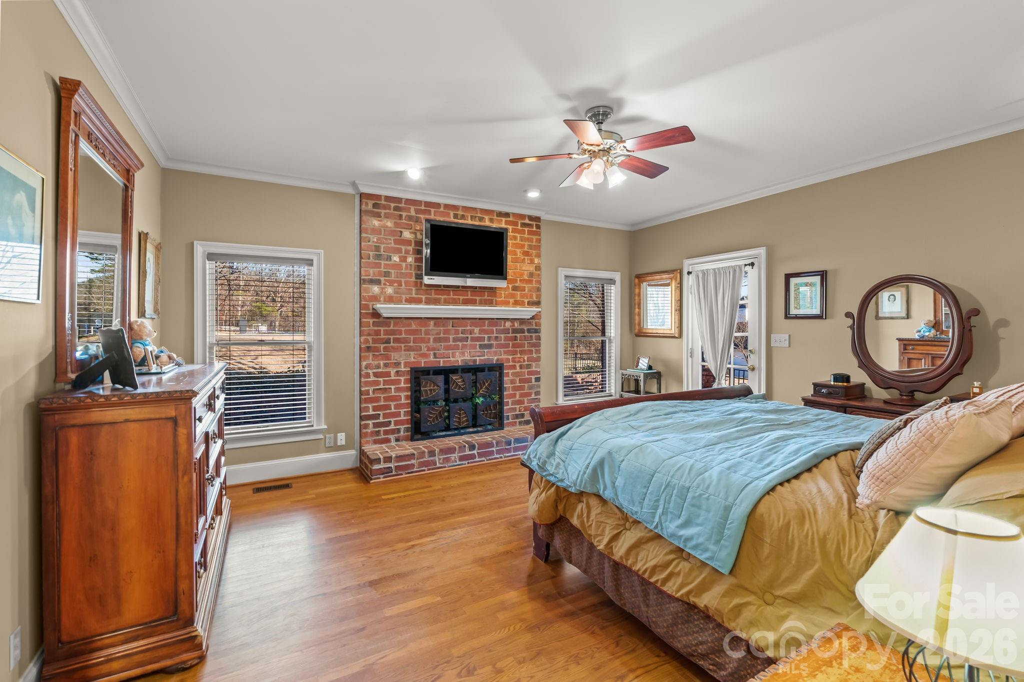 8350 Holler Farm Road — Clemmons