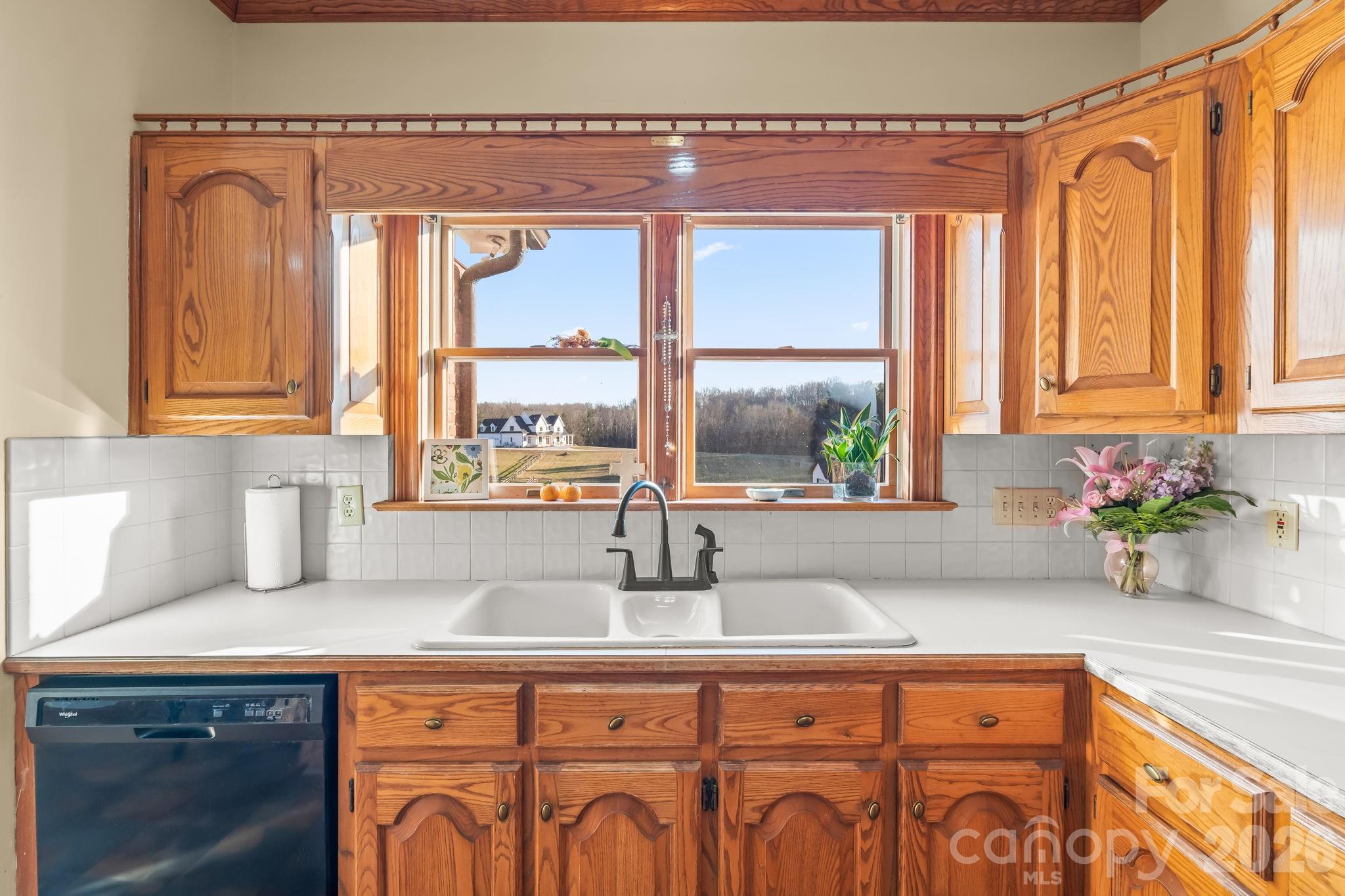 8350 Holler Farm Road — Clemmons