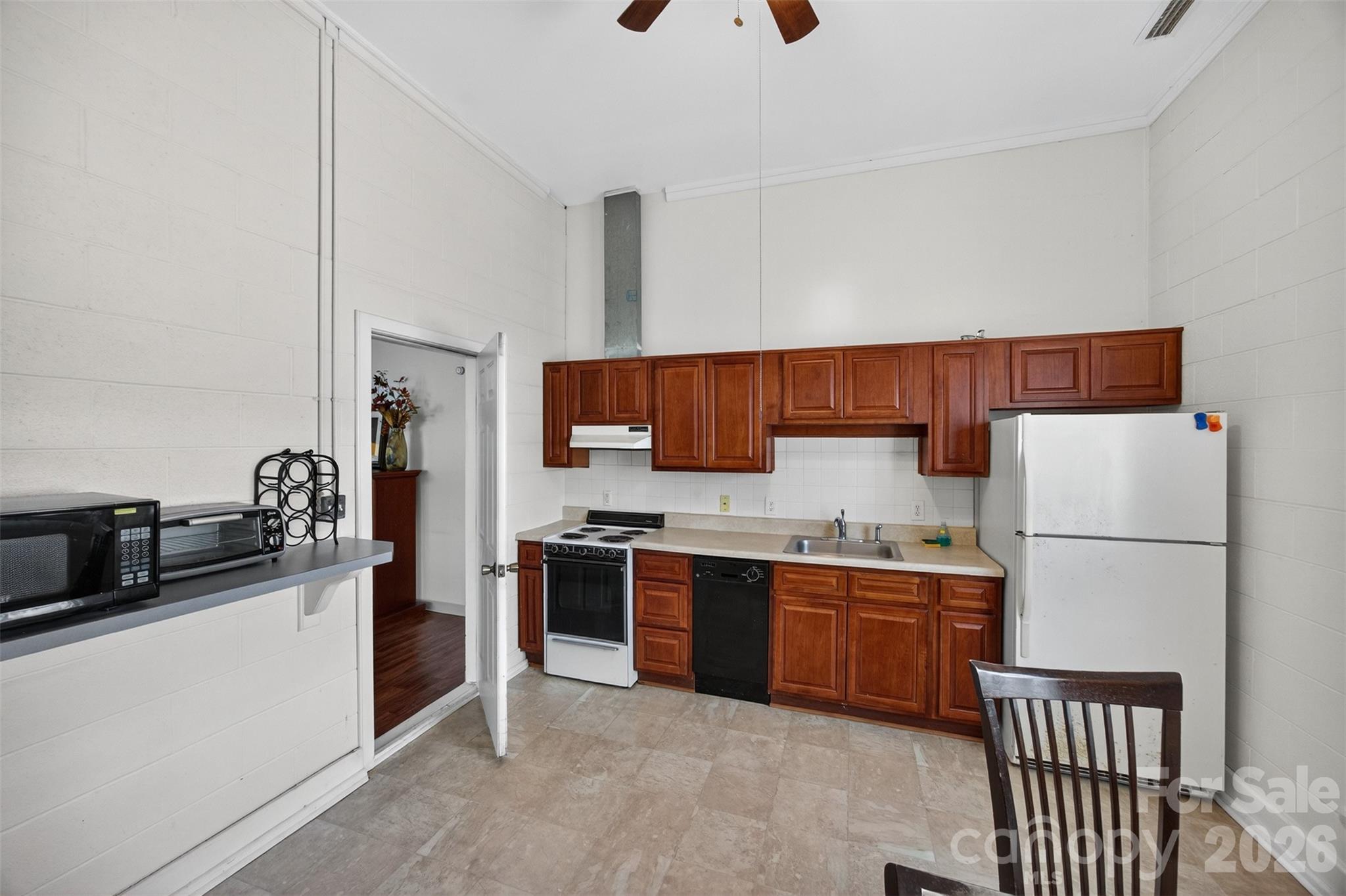8350 Holler Farm Road — Clemmons