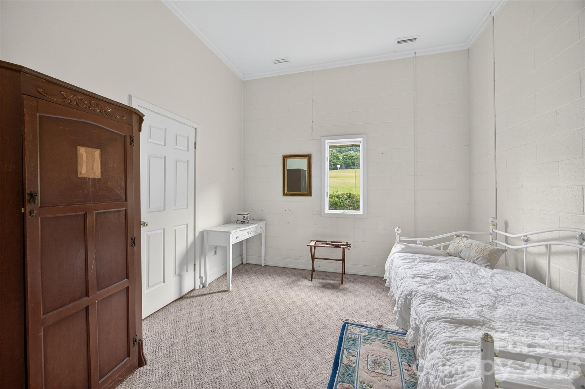 8350 Holler Farm Road — Clemmons