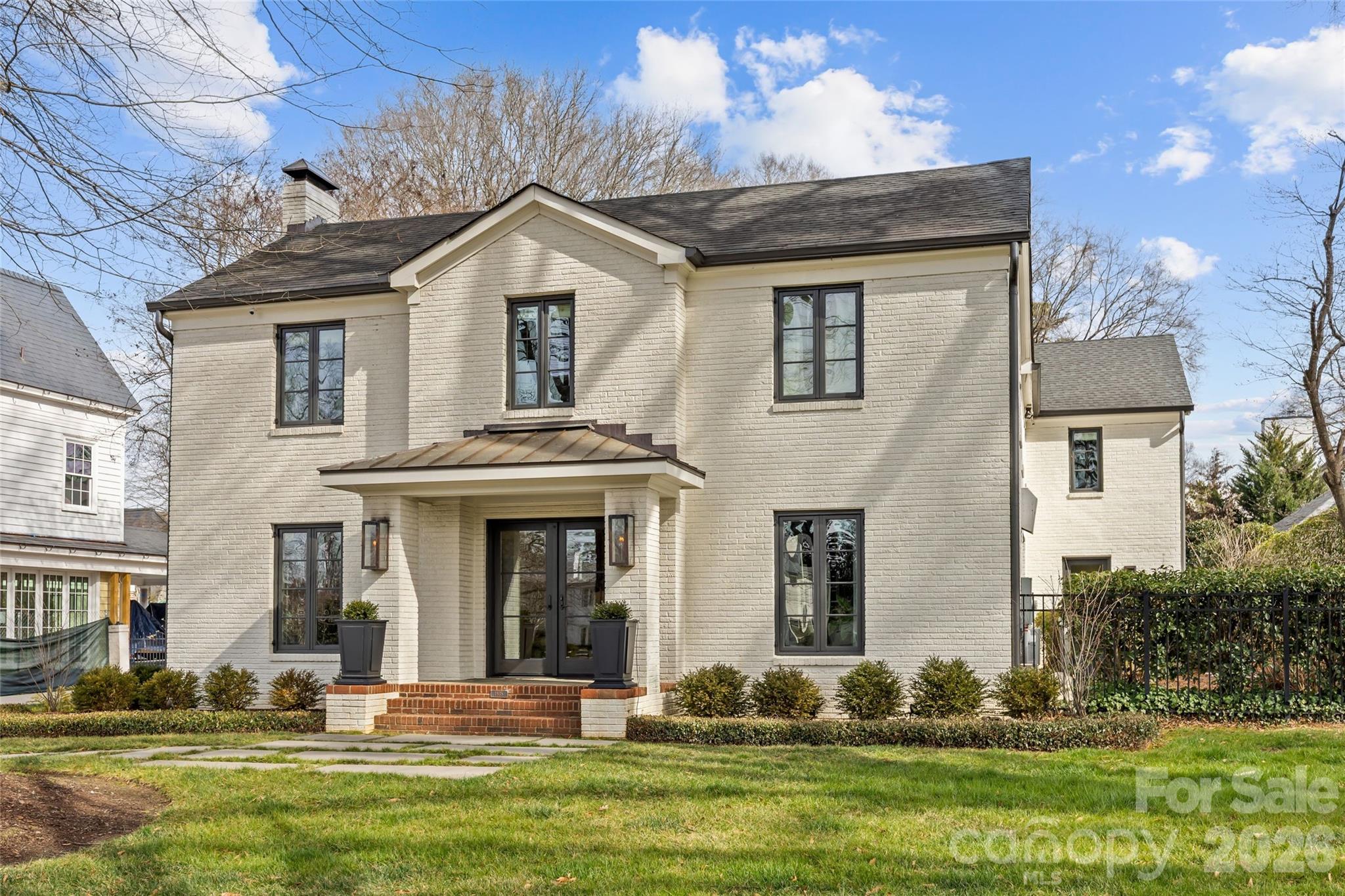 1935 Queens Road W — Charlotte