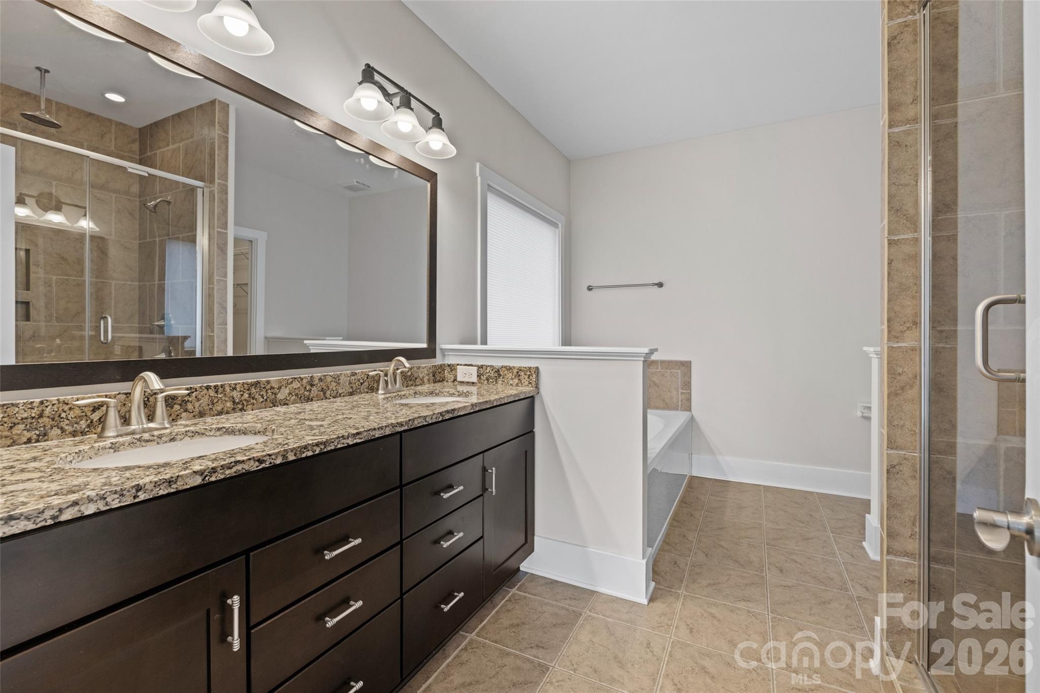 12039 Spinnaker Drive — Tega Cay